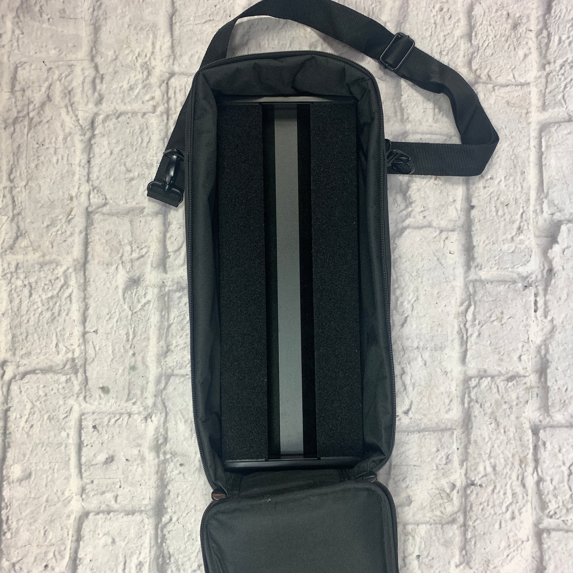 NUX STB-4 Pedalboard w/ Carrying Bag