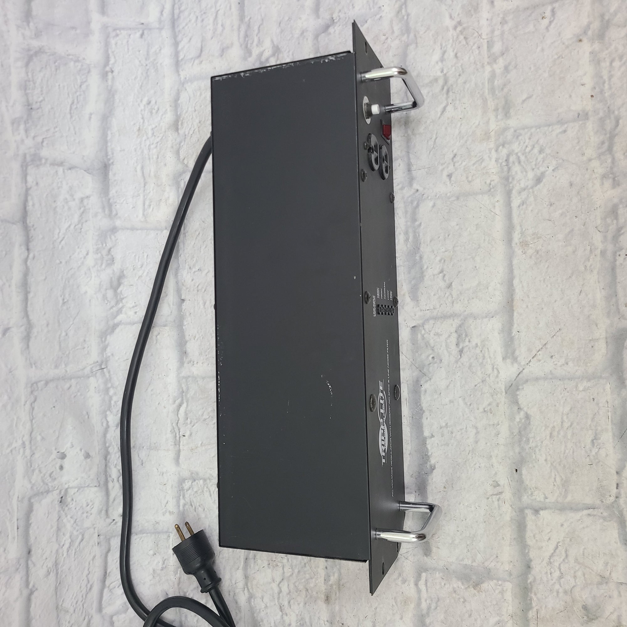 Tripp-Lite LCR-2400 Rackmount Power Conditioner