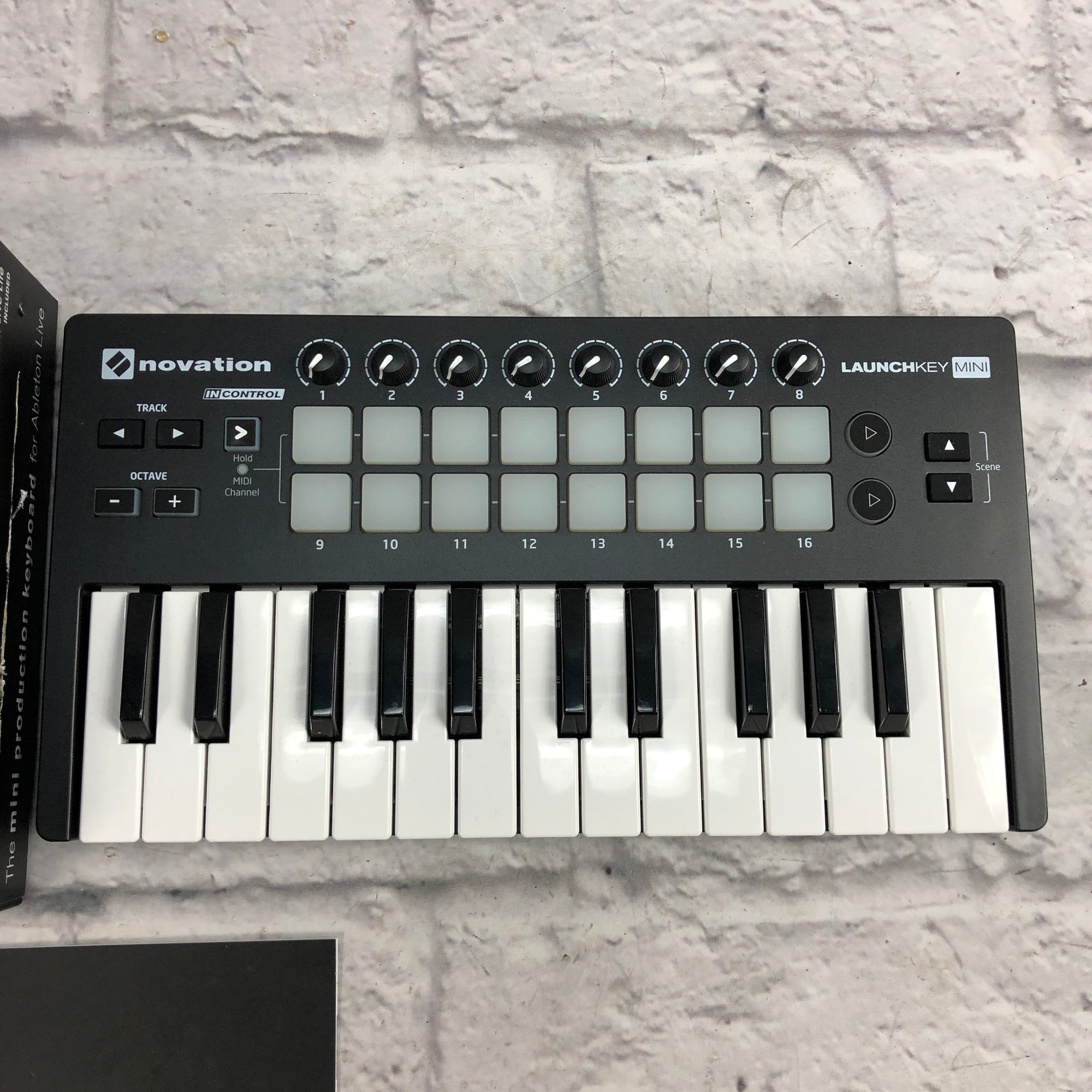 Novation Launckey Mini Controller