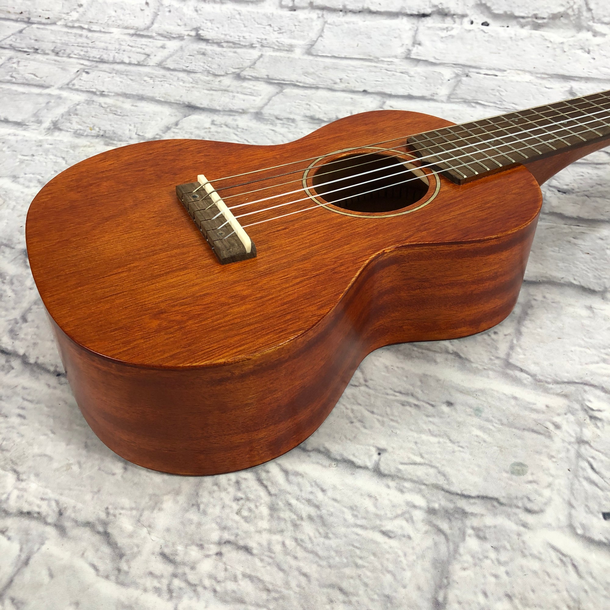 Gretsch G9126 Six String Guitarlele with Gretsch Padded Bag