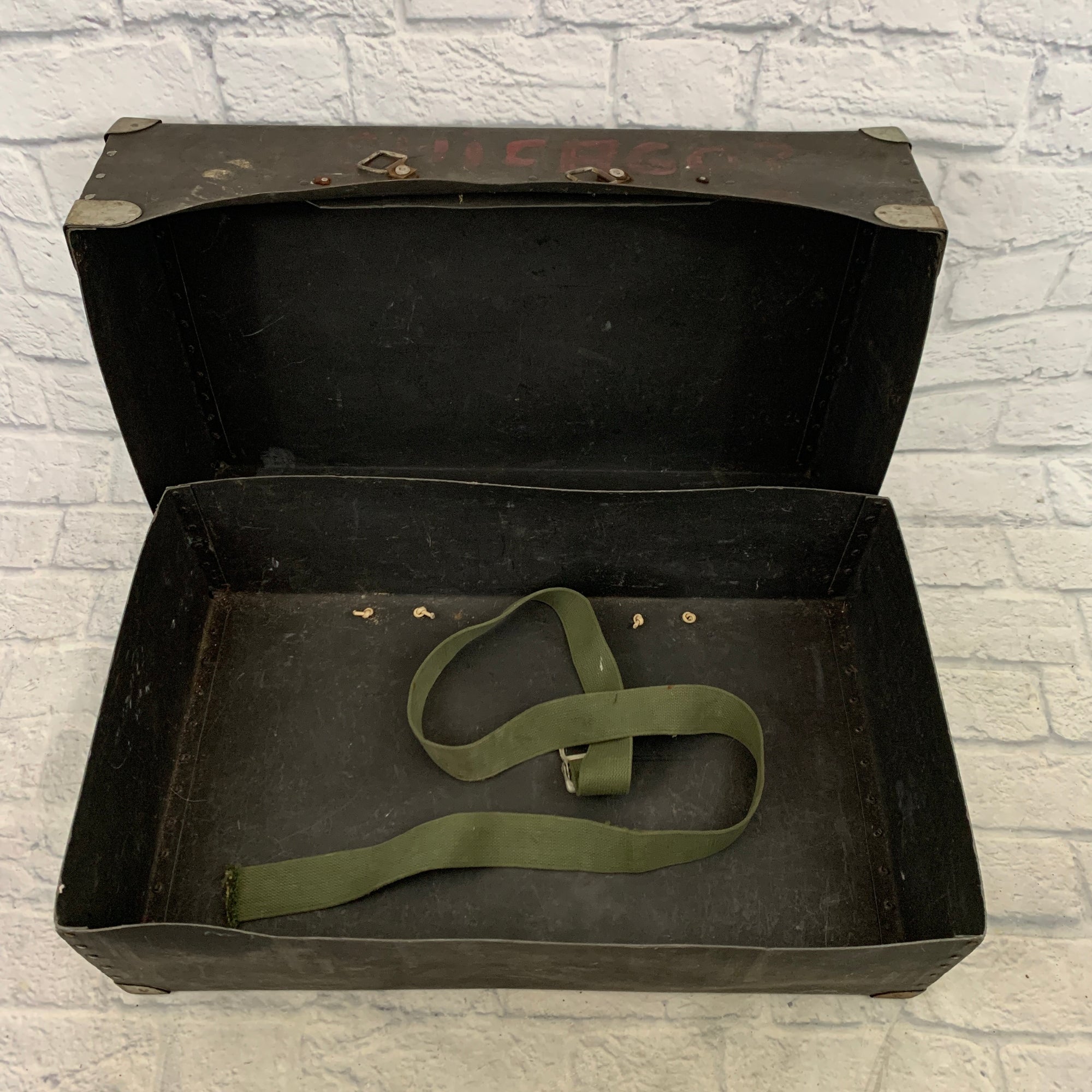 Unknown 28" x 16" Fibre Trap Case