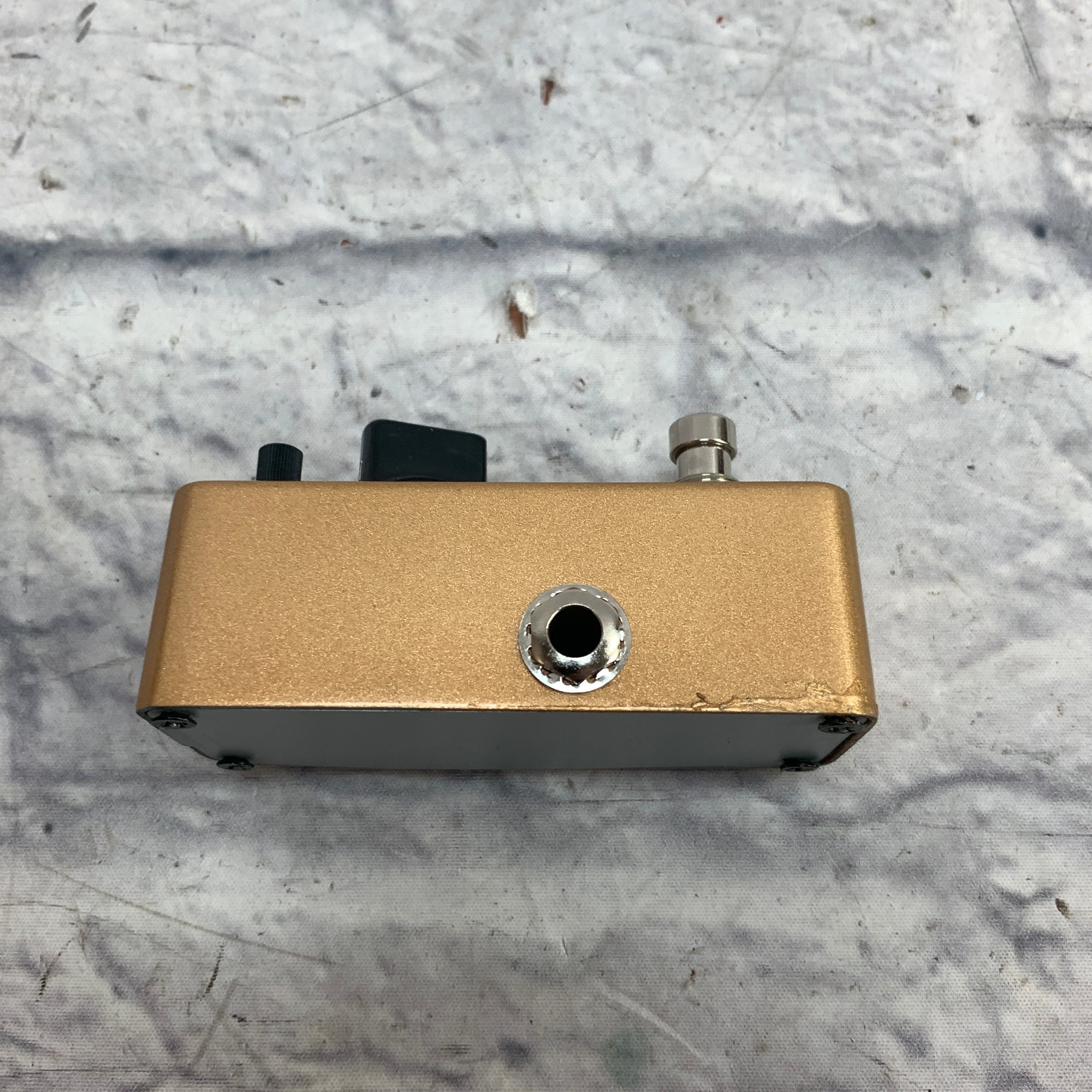 Unknown Gold Mini Tremolo Pedal