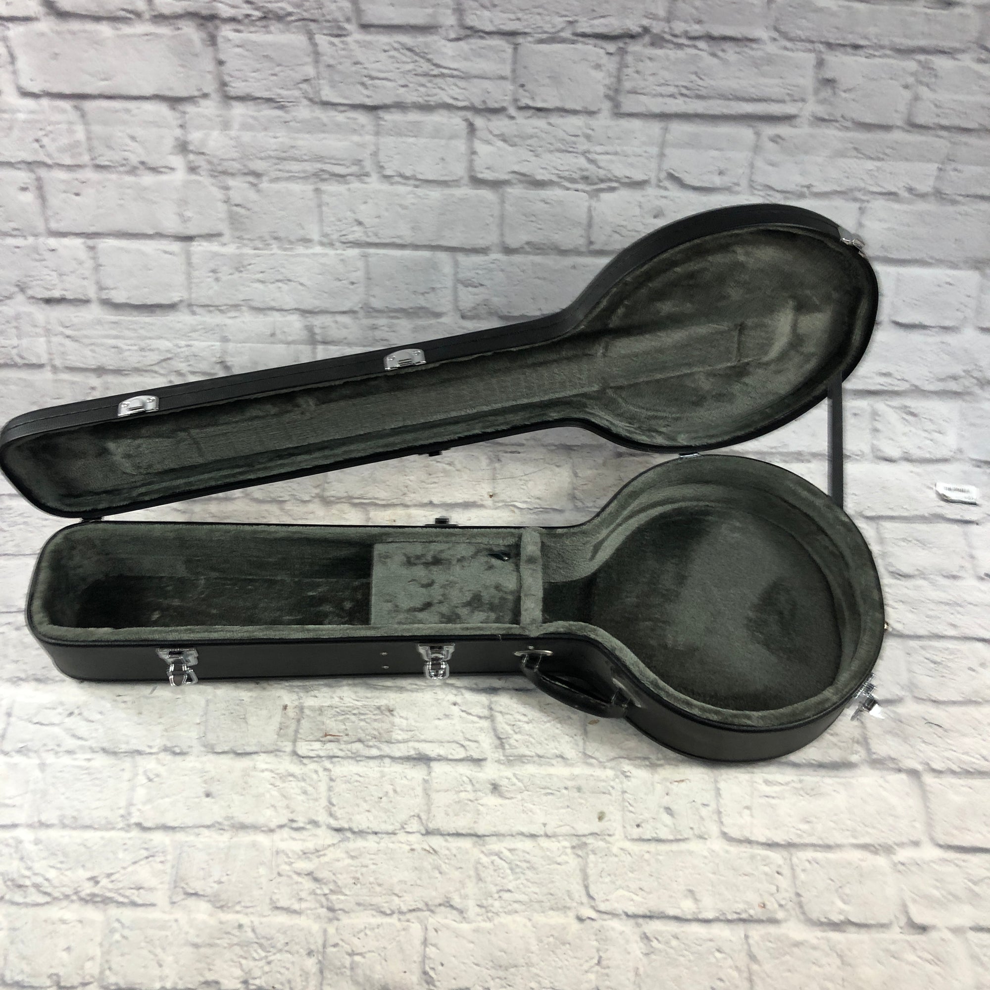 Washburn B-16 5 String Banjo with Case