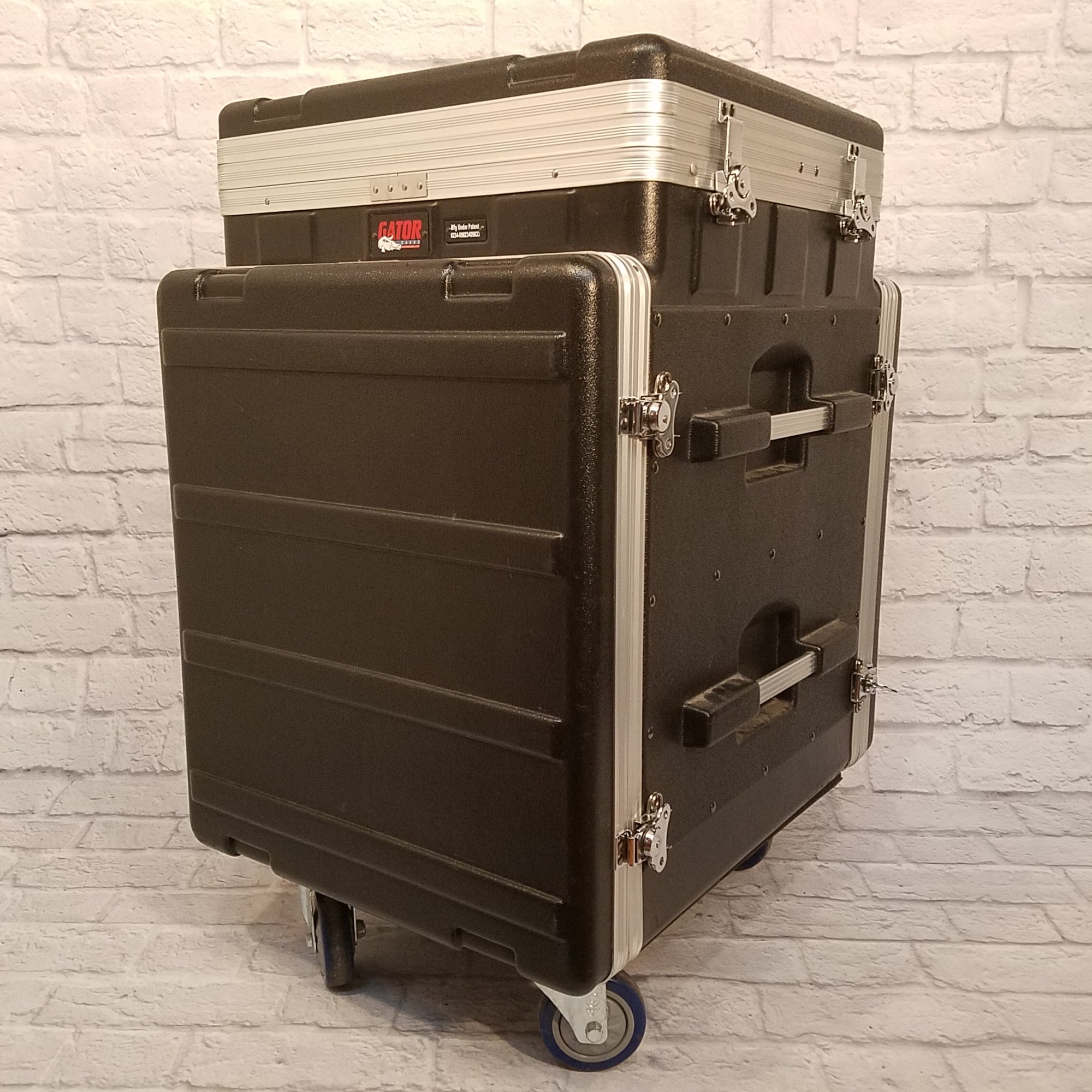 Gator ATA Molded PE Pop-Up Console Rack 10U Top 12U Bottom w/Power and Casters