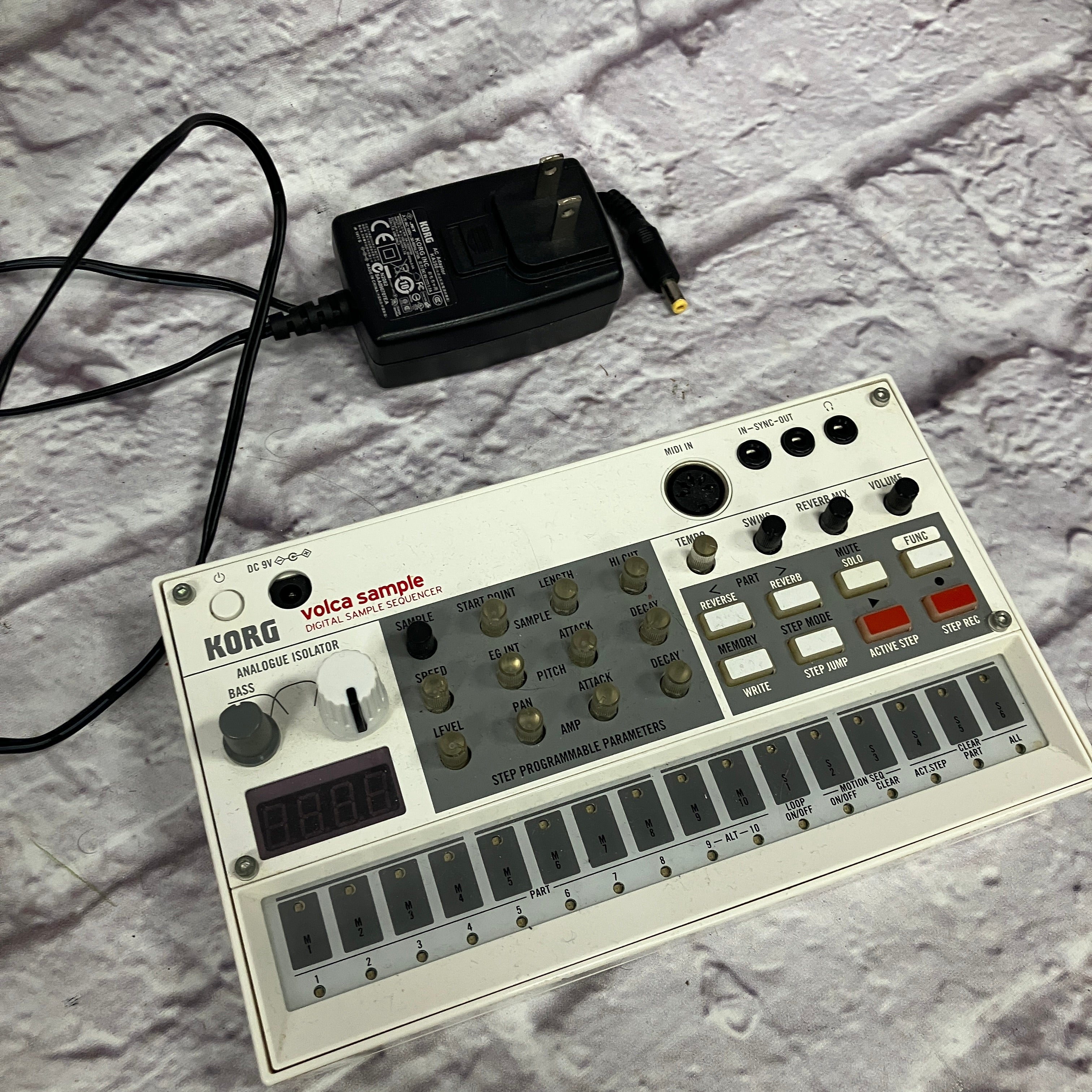 Korg Volca Sample Mini Sampler - Evolution Music