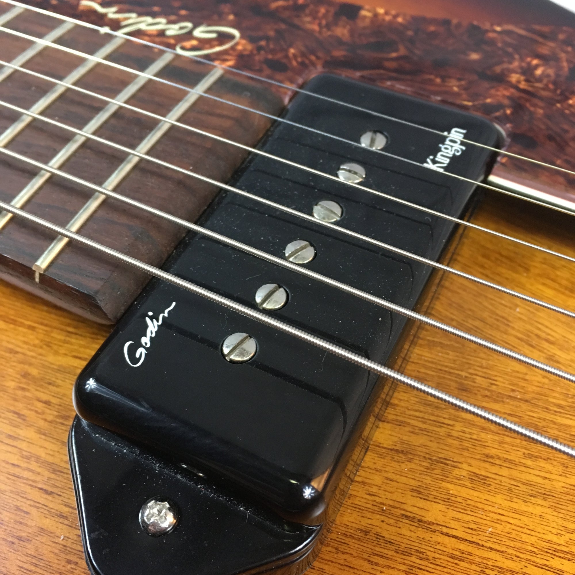 Godin 5th Avenue Kingpin P90 Cognac Burst Electric Guitar
