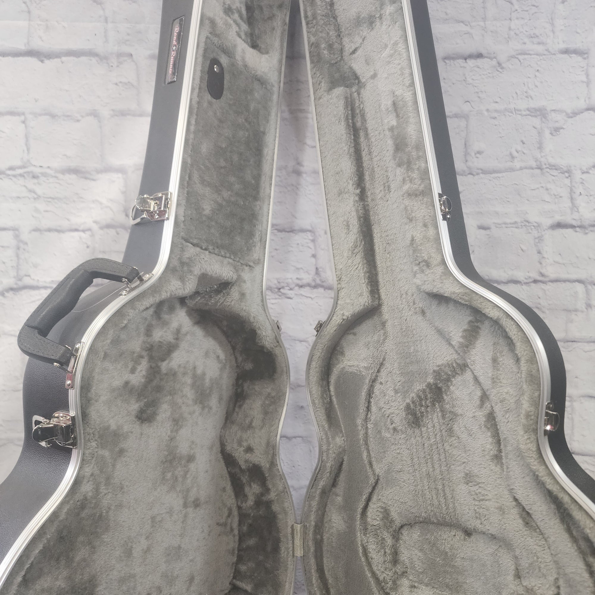 Road Runne Dreadnaught Acoustic Hard Case