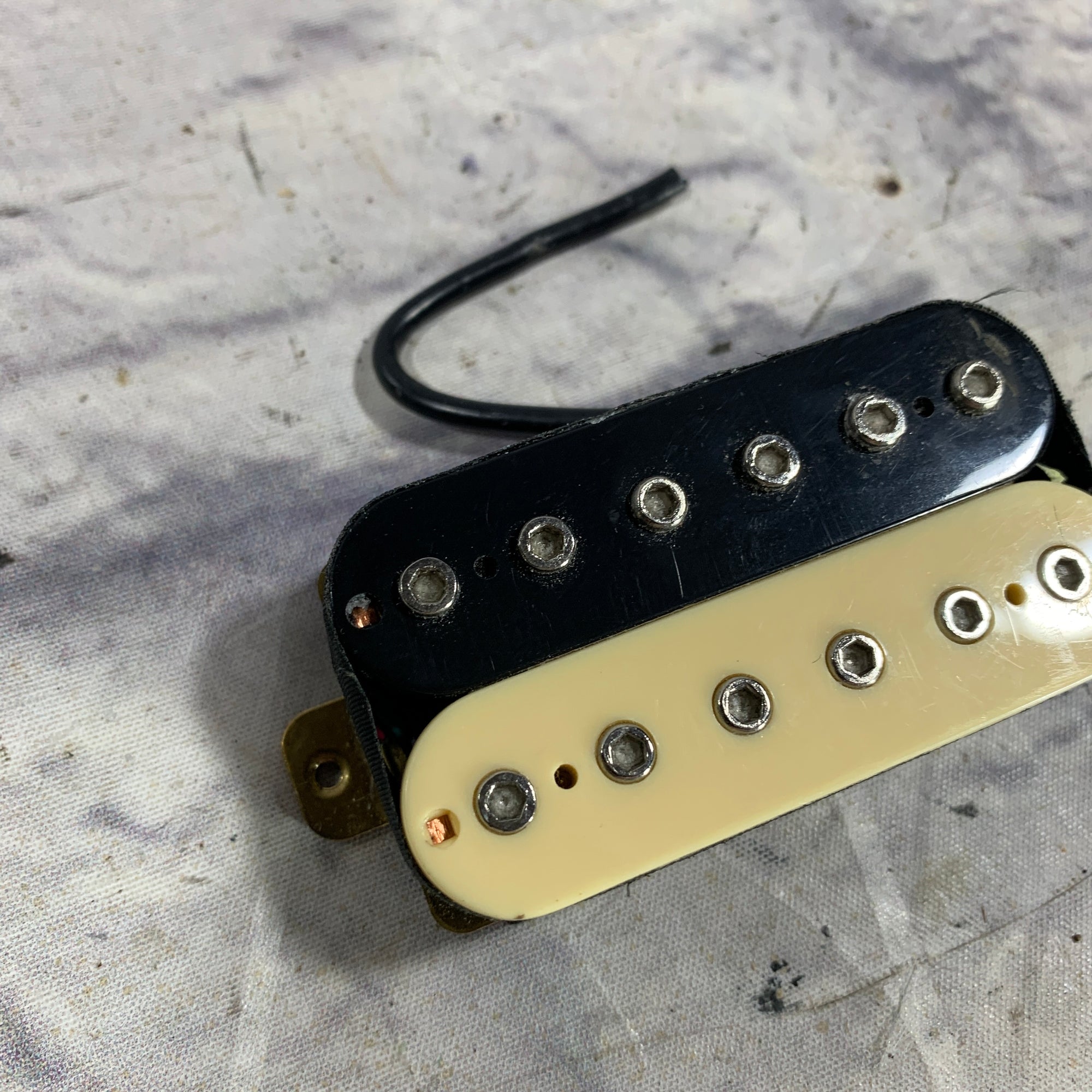 Unknown Dual Coil Pickup