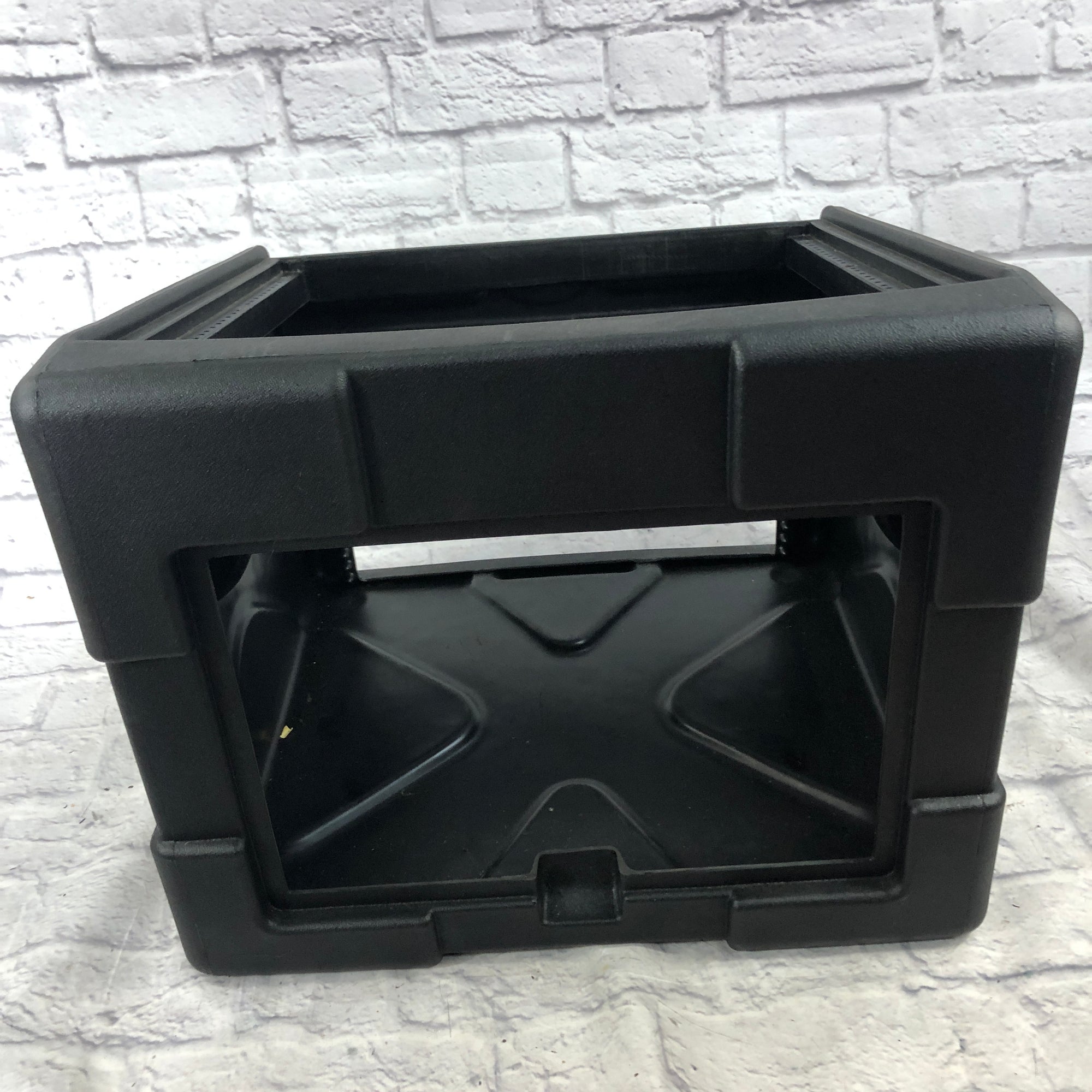 SKB 4U Rack Case with Slanted Top For Mixer - Evolution Music
