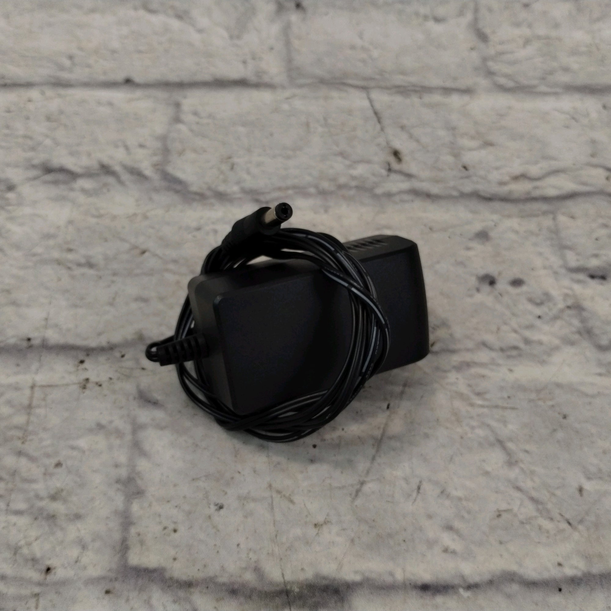 Behringer Poly D 4-Voice Polyphonic Synthesizer