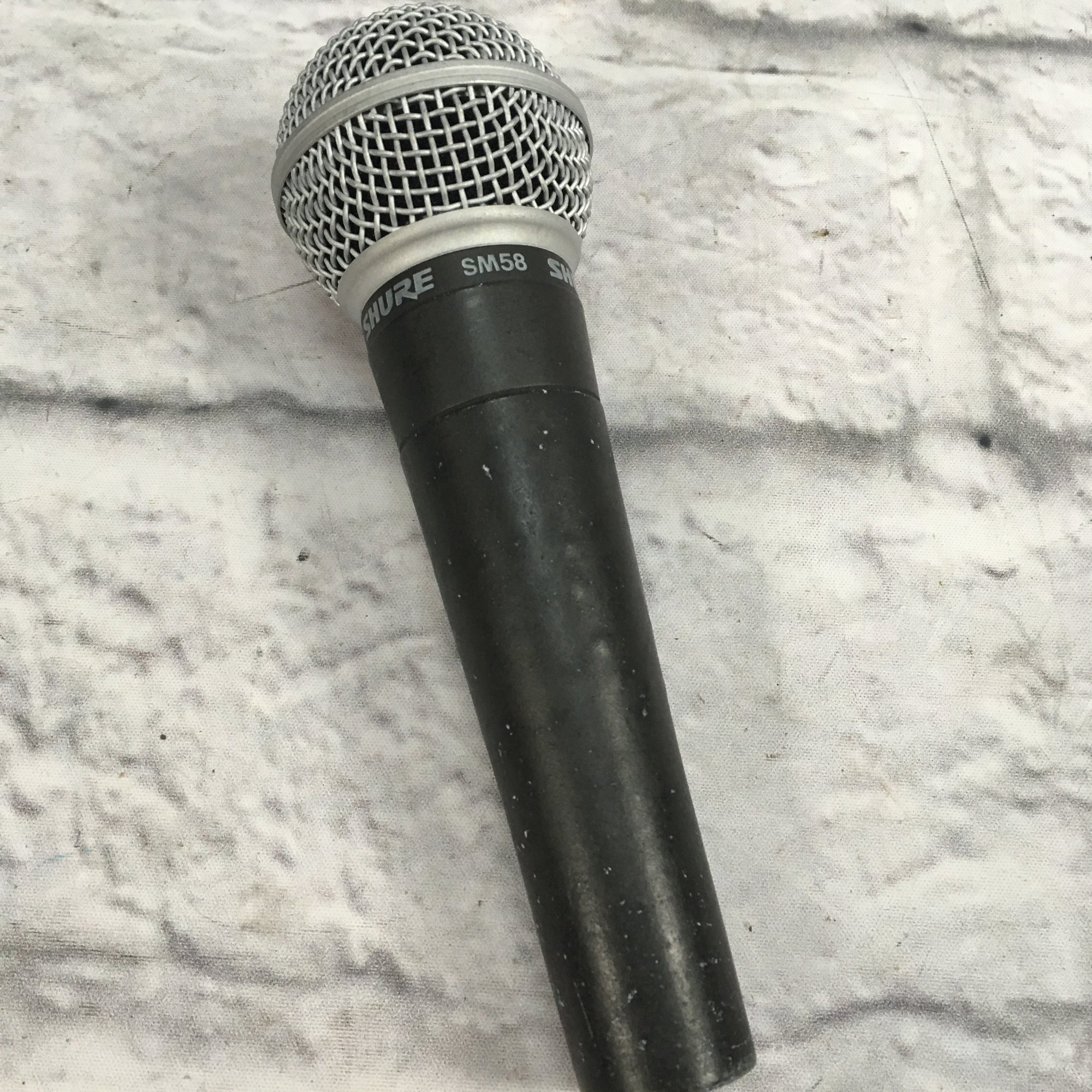Shure SM58 Dynamic Microphone - worn handle
