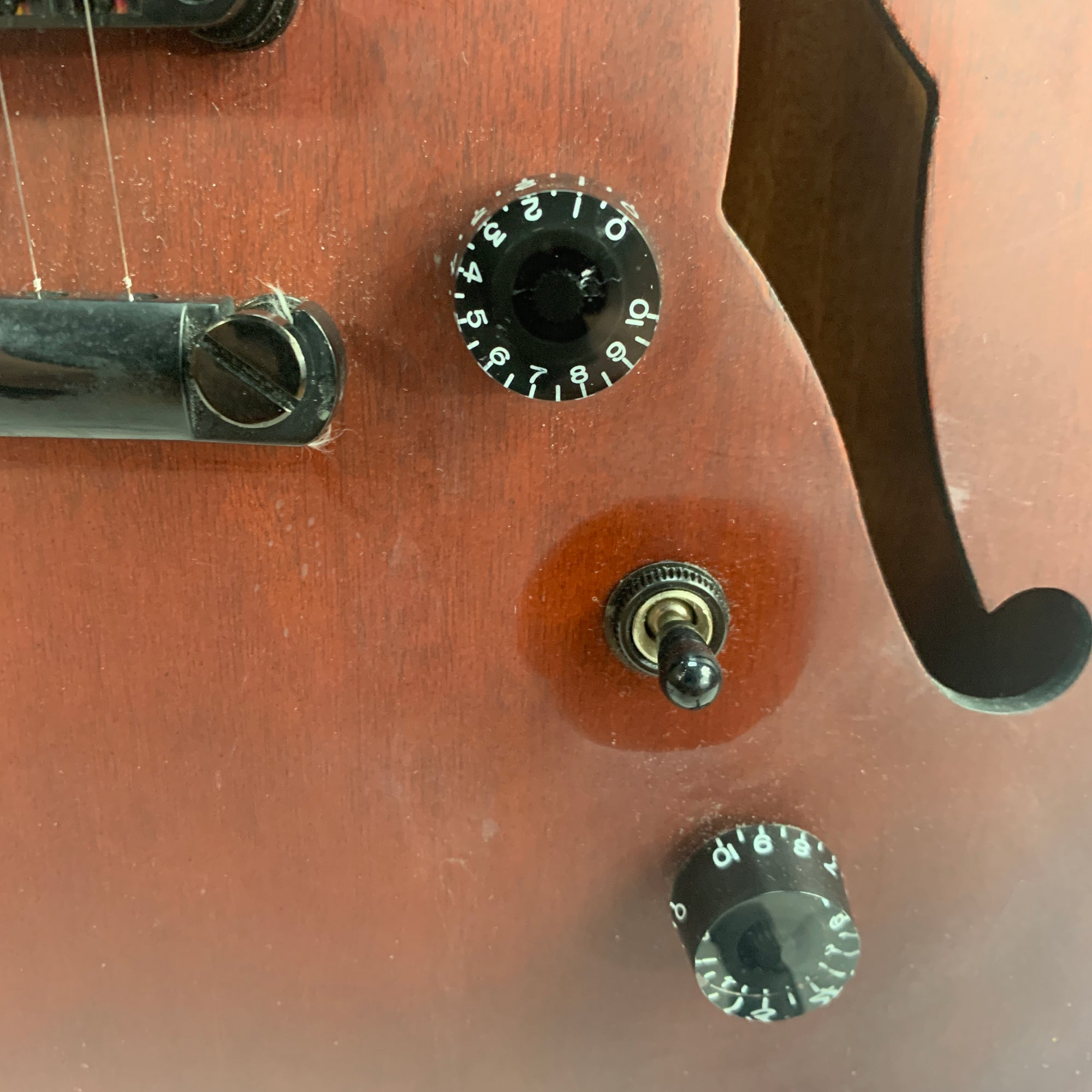 Epiphone Dot Studio Semi-Hollow Electric Guitar