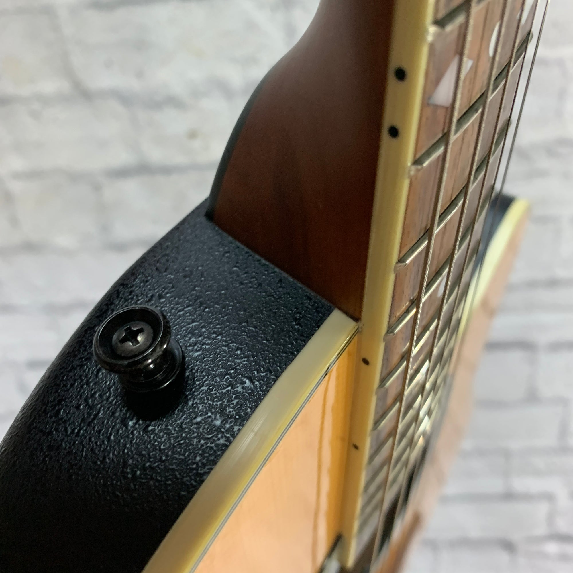 Ovation Celebrity CC 057 Acoustic Electric Guitar