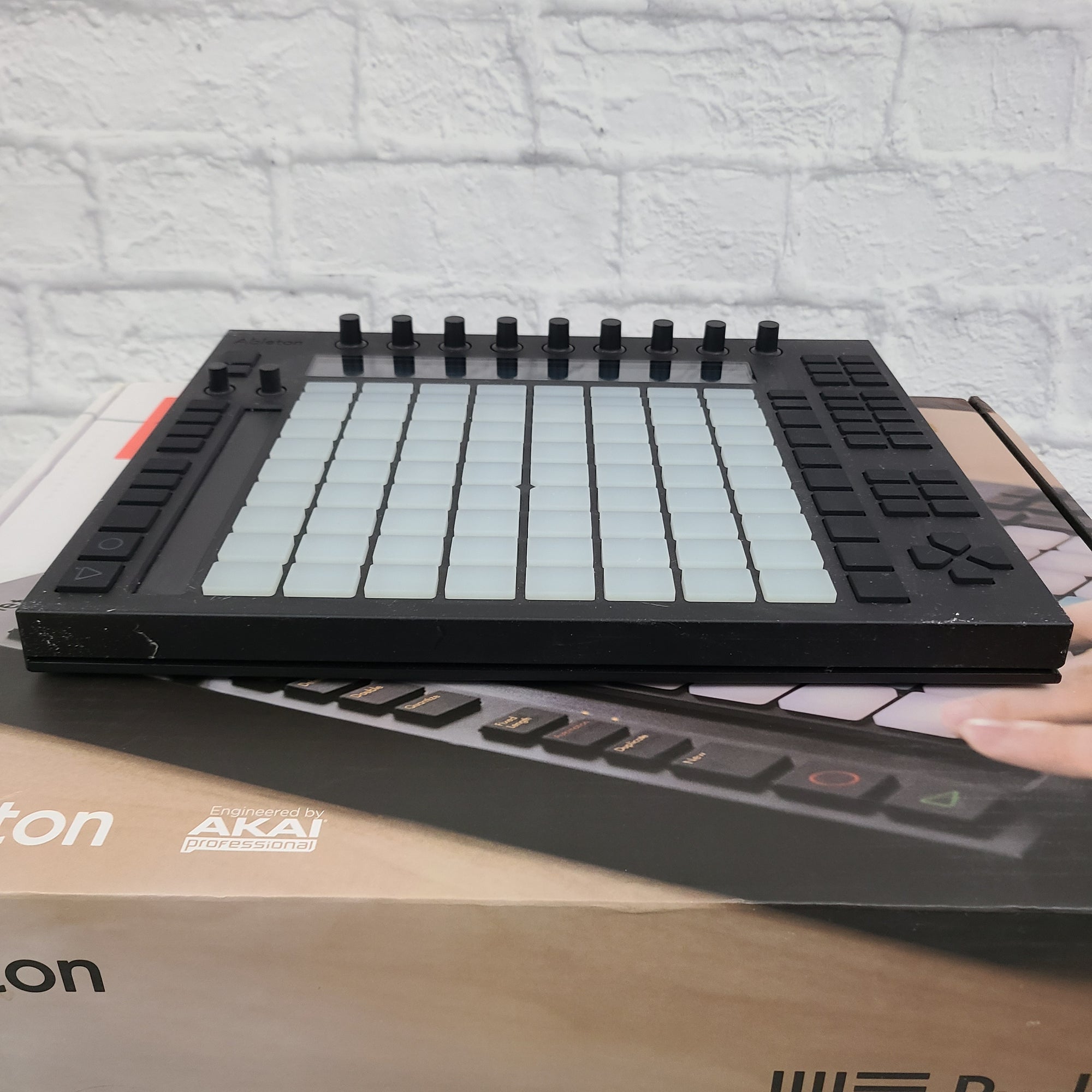 Akai Ableton Push Midi Controller - Evolution Music
