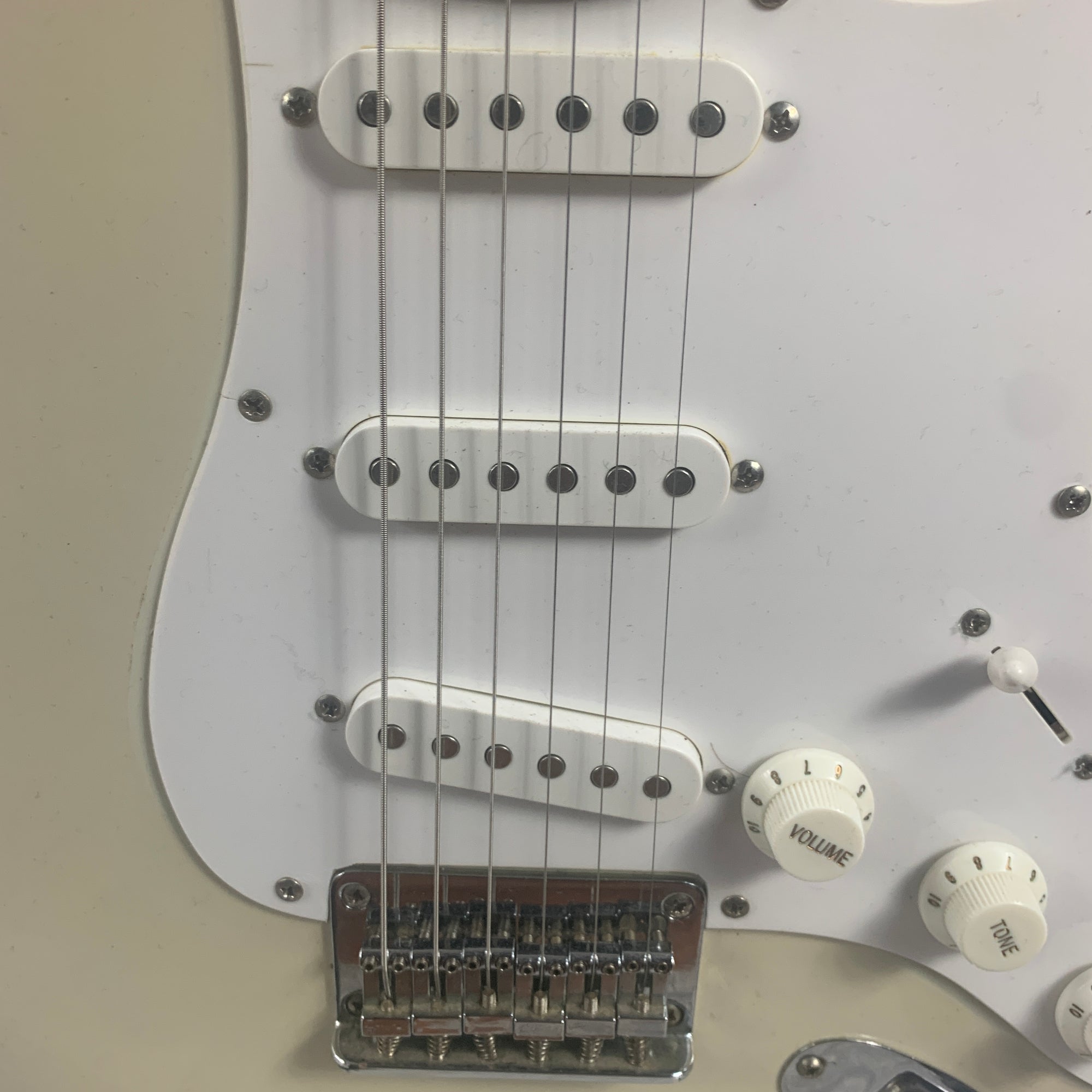 Squier Bullet Electric Guitar White