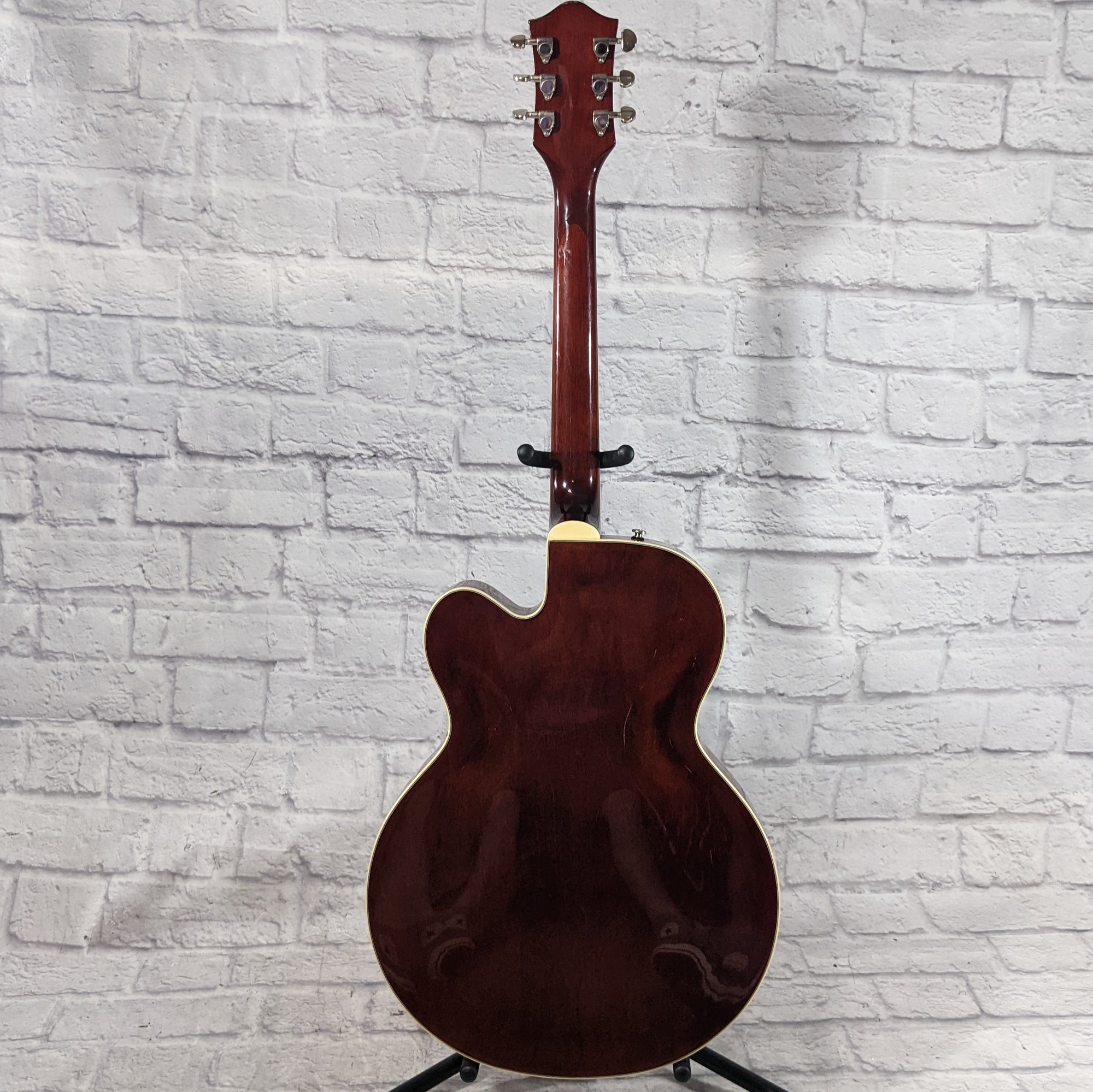 Gretsch G2420T Walnut Streamliner Guitar