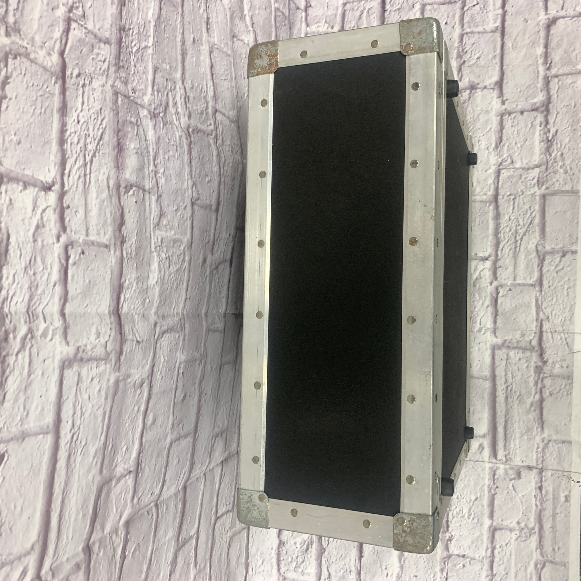 Unknown 4 Space Rack Case