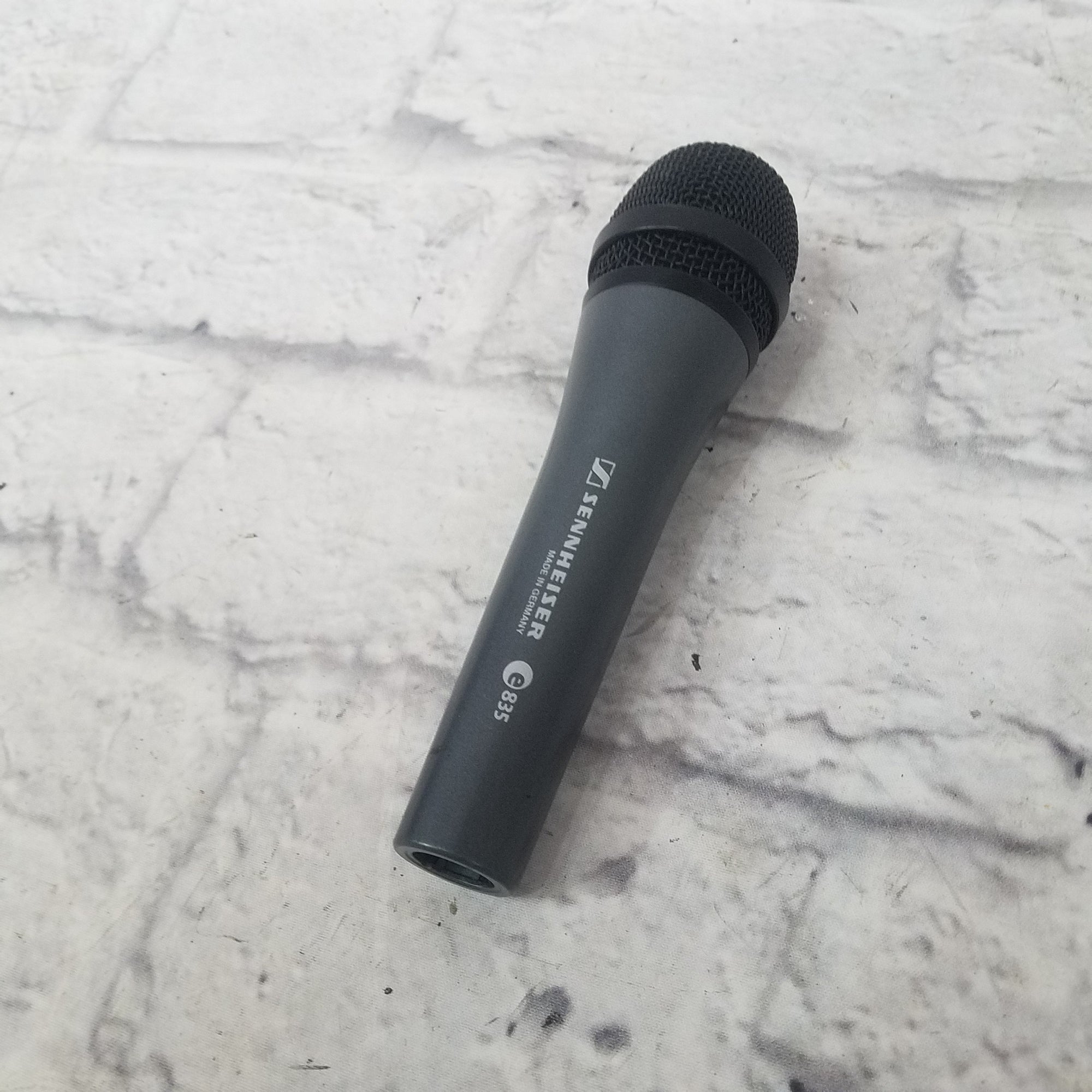 Sennheiser e835 Handheld Cardioid Dynamic Microphone (Open box)