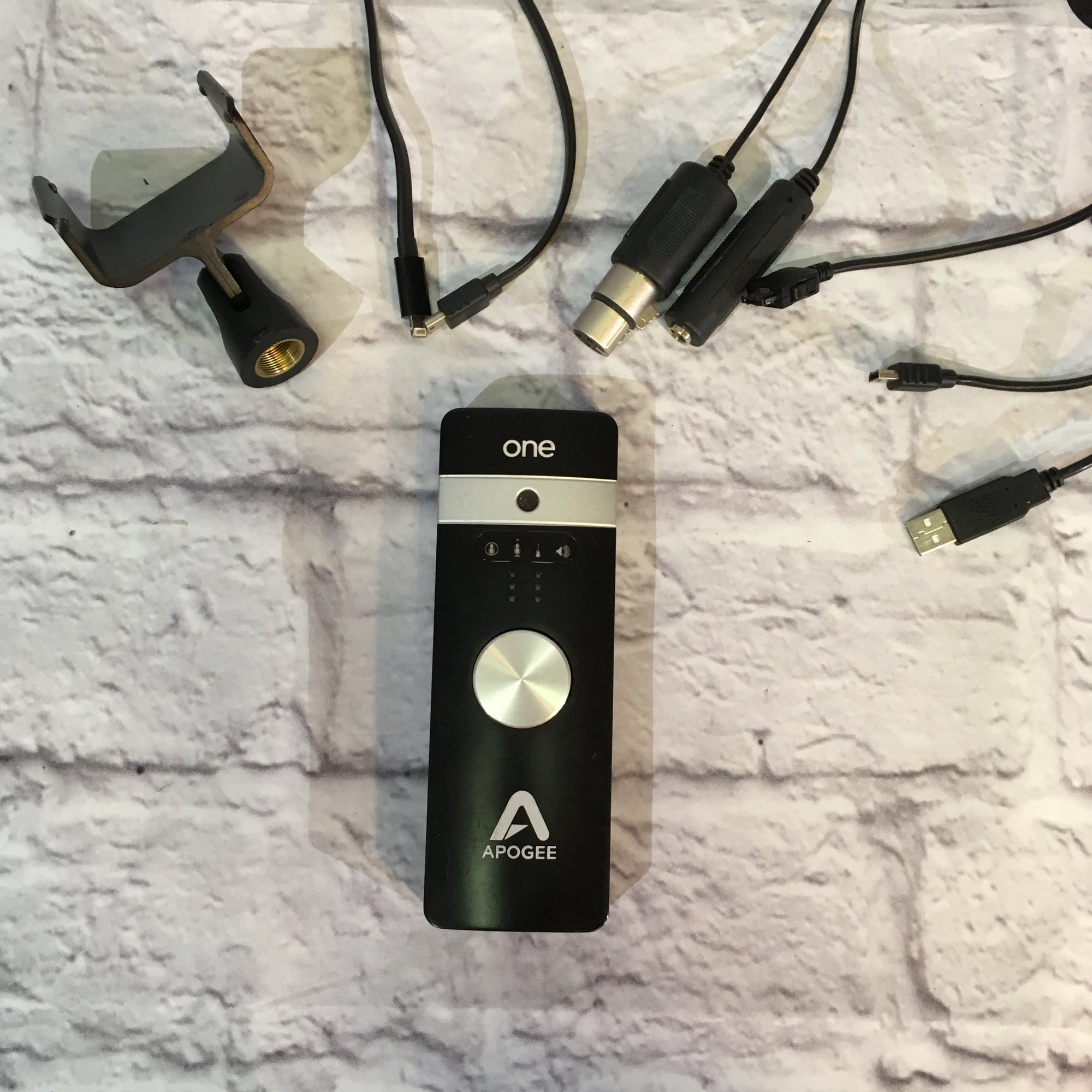 Apogee One Interface for Ipad, Iphone, and Mac