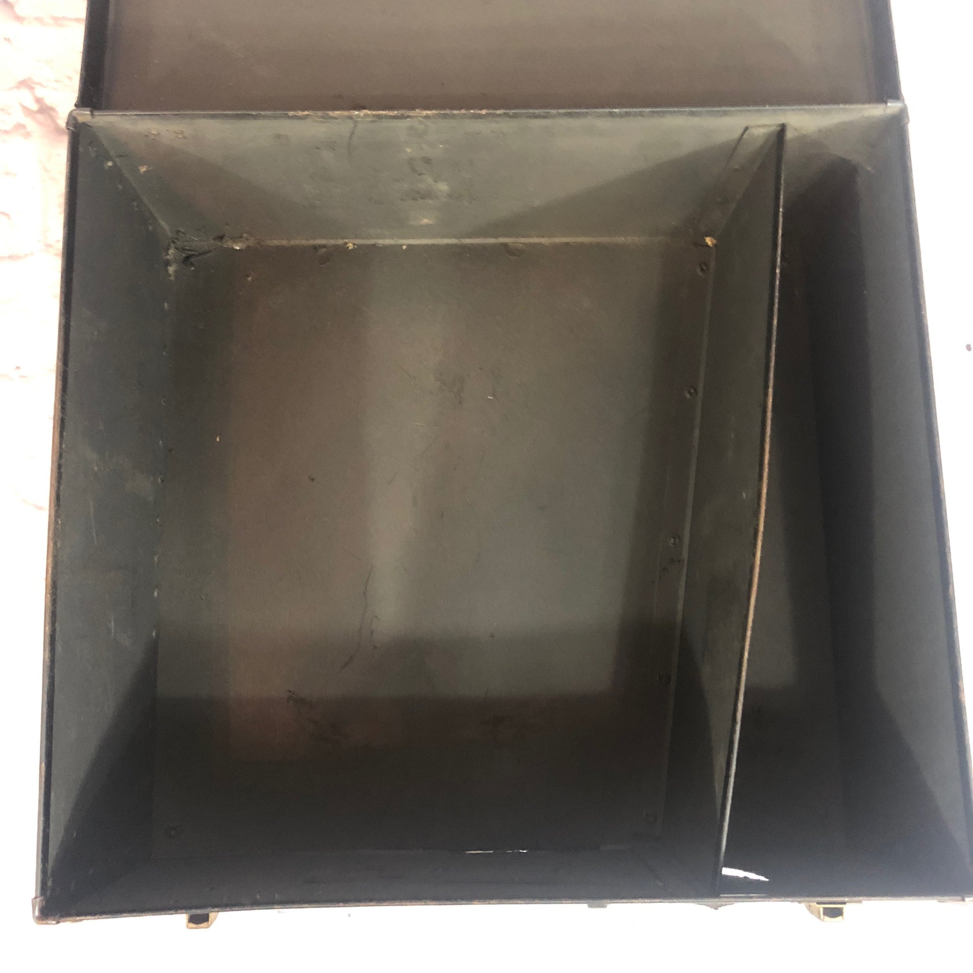 DAMAGED Vintage Unknown 13x7.5 Fiber Snare Drum Case