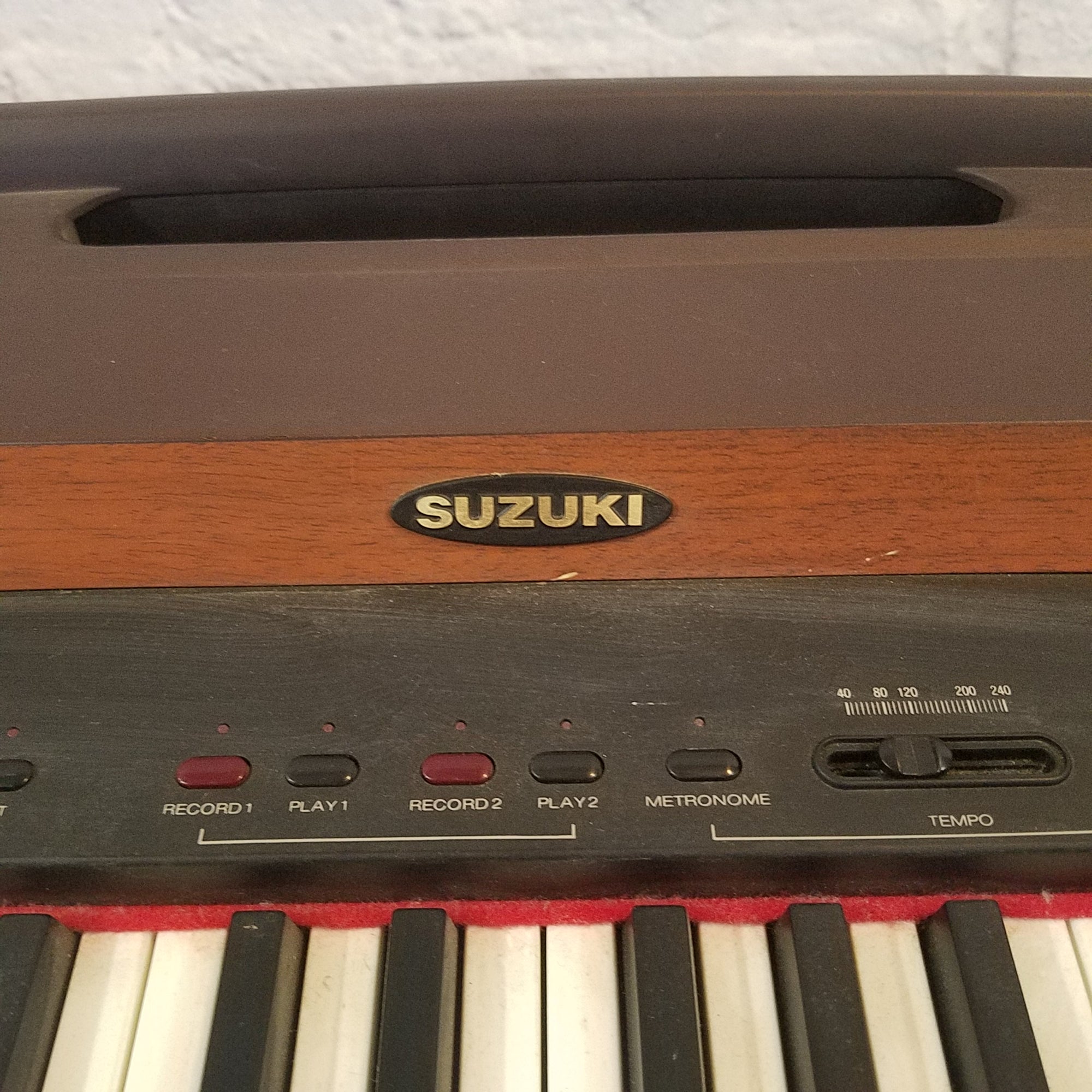 Suzuki Model SCP-88 88-Key Digital Composer Piano with Effects and