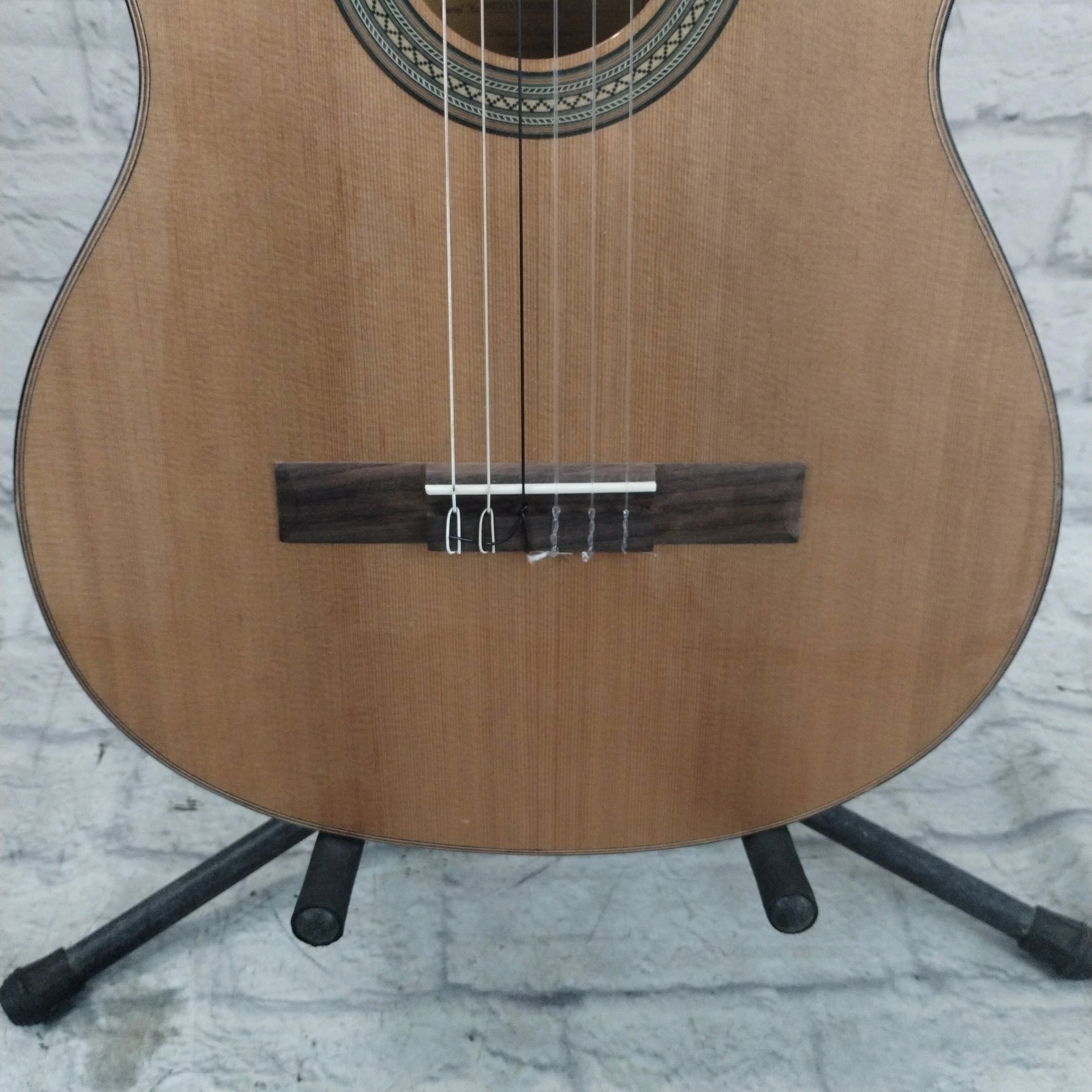 Lucero LC235SCE Nylon Electric Acoustic Guitar