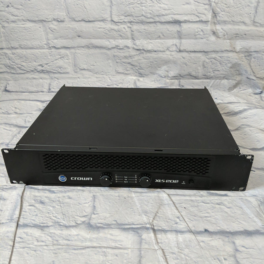 Crown XLS 202 power amp