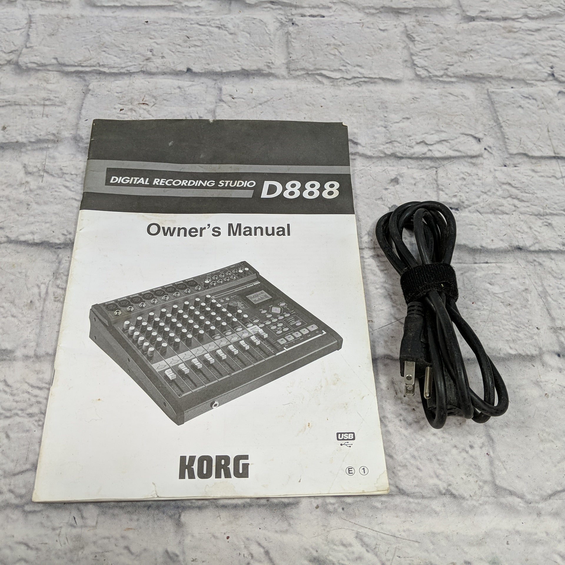 Korg D888 Digital Multitrack Recorder - Evolution Music