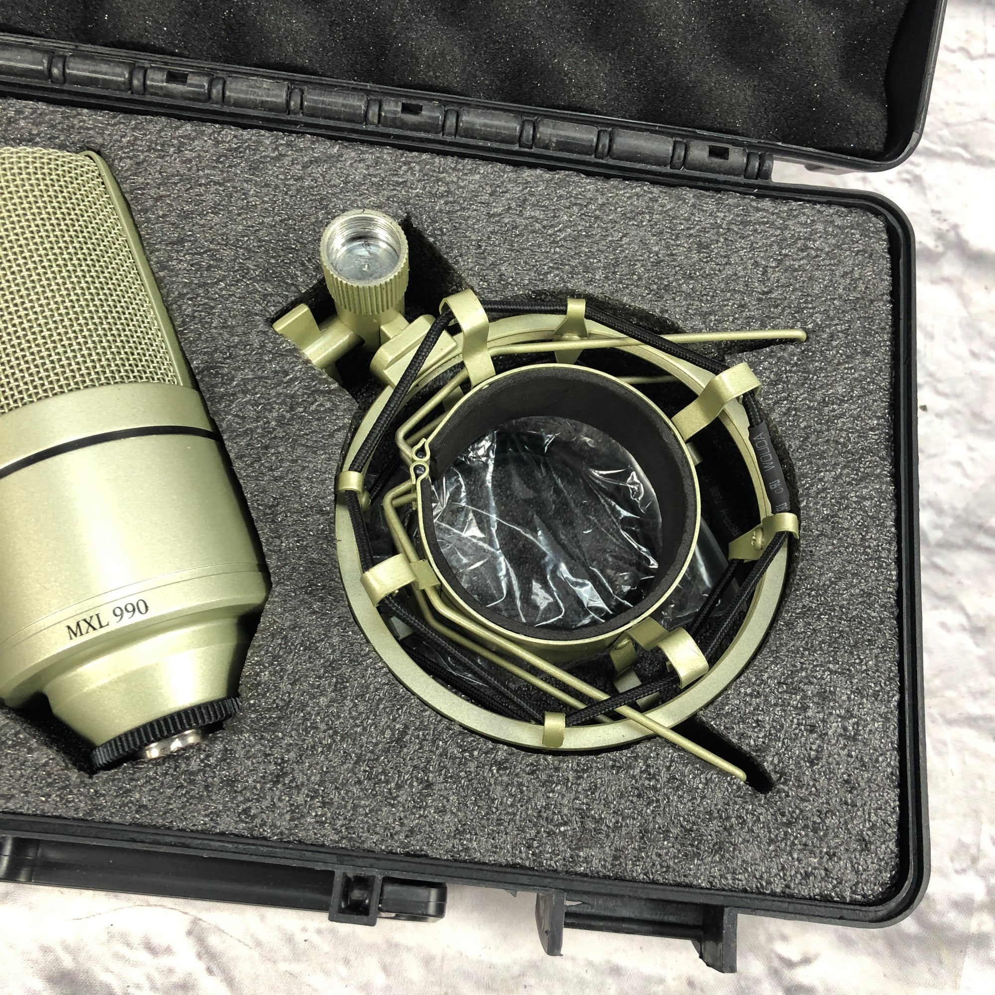MXL 990 Condenser Microphone w/ Shock Mount & Case
