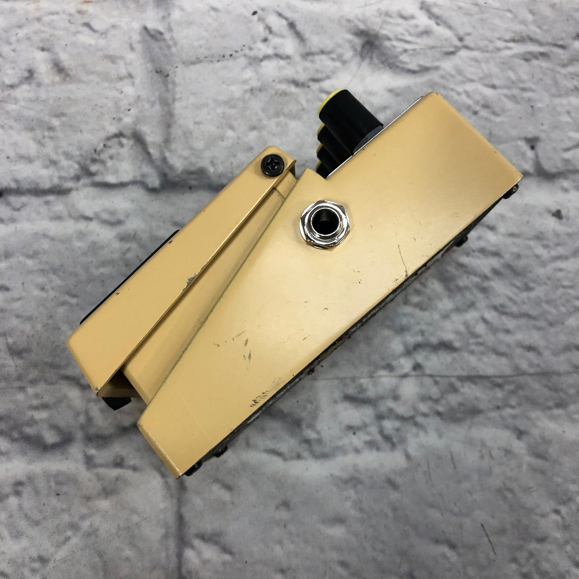 Boss AW-2 Auto Wah Pedal - Evolution Music