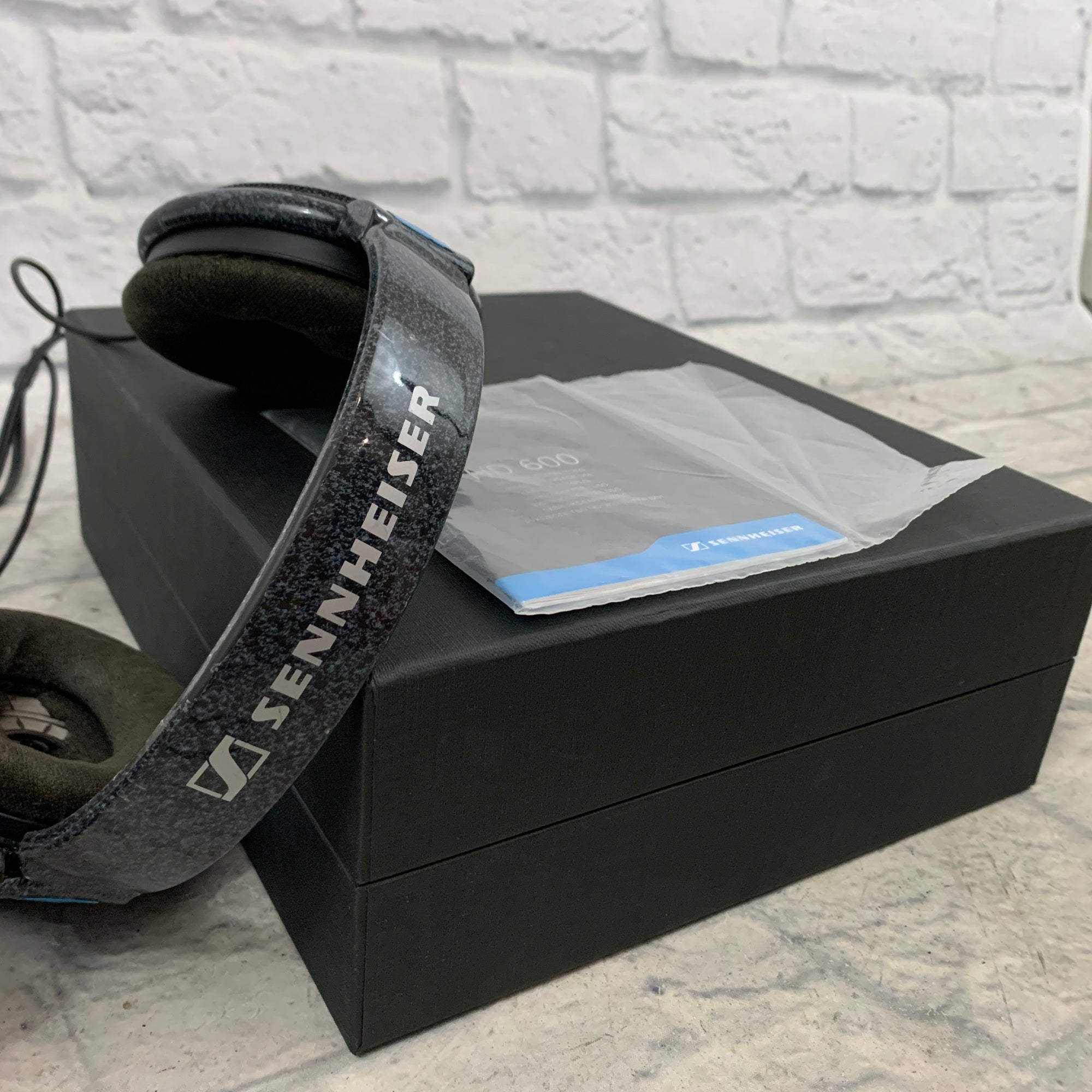 Sennheiser HD 600 Professional Headphones