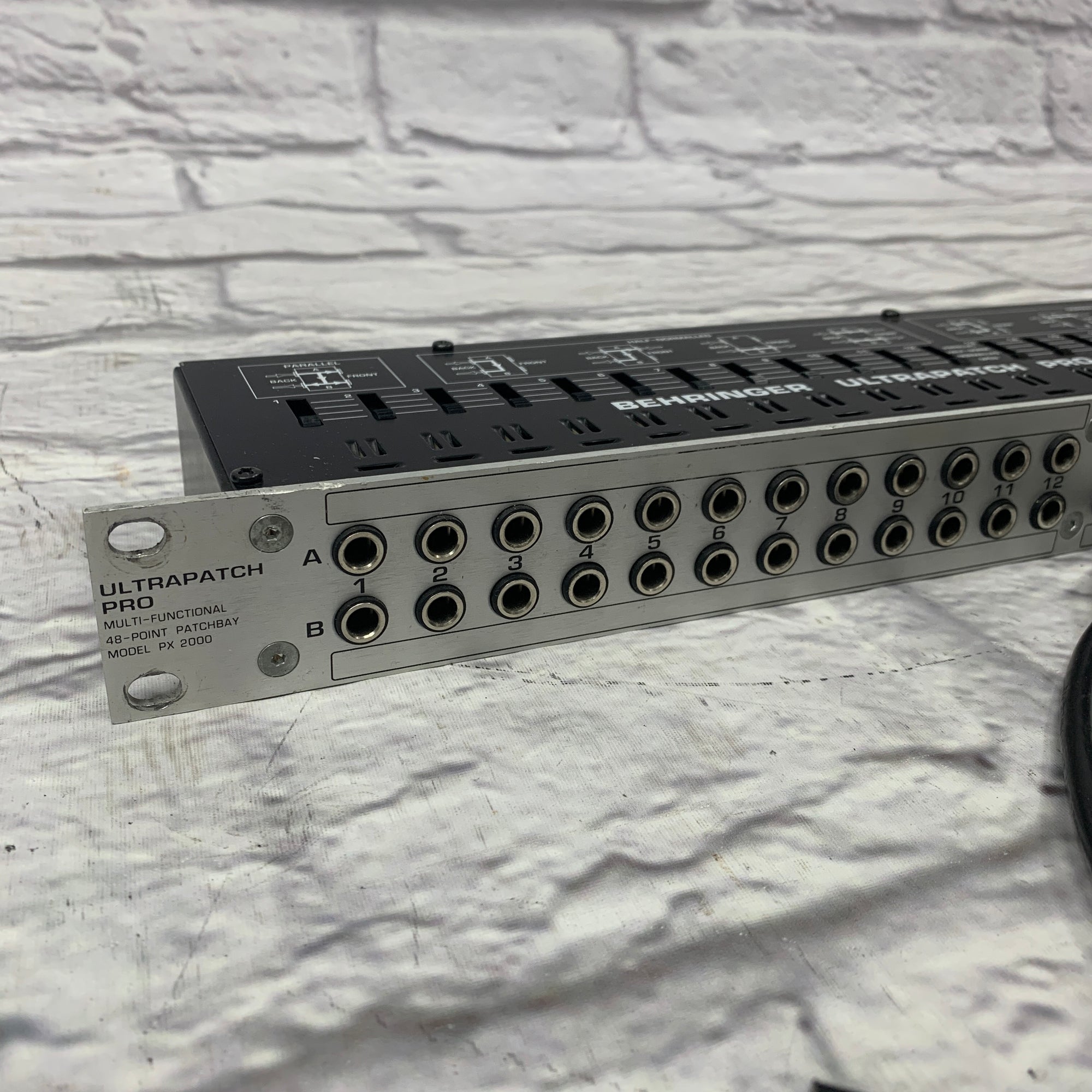 Behringer Ultrapatch Pro PX 2000 Rack Patchbay