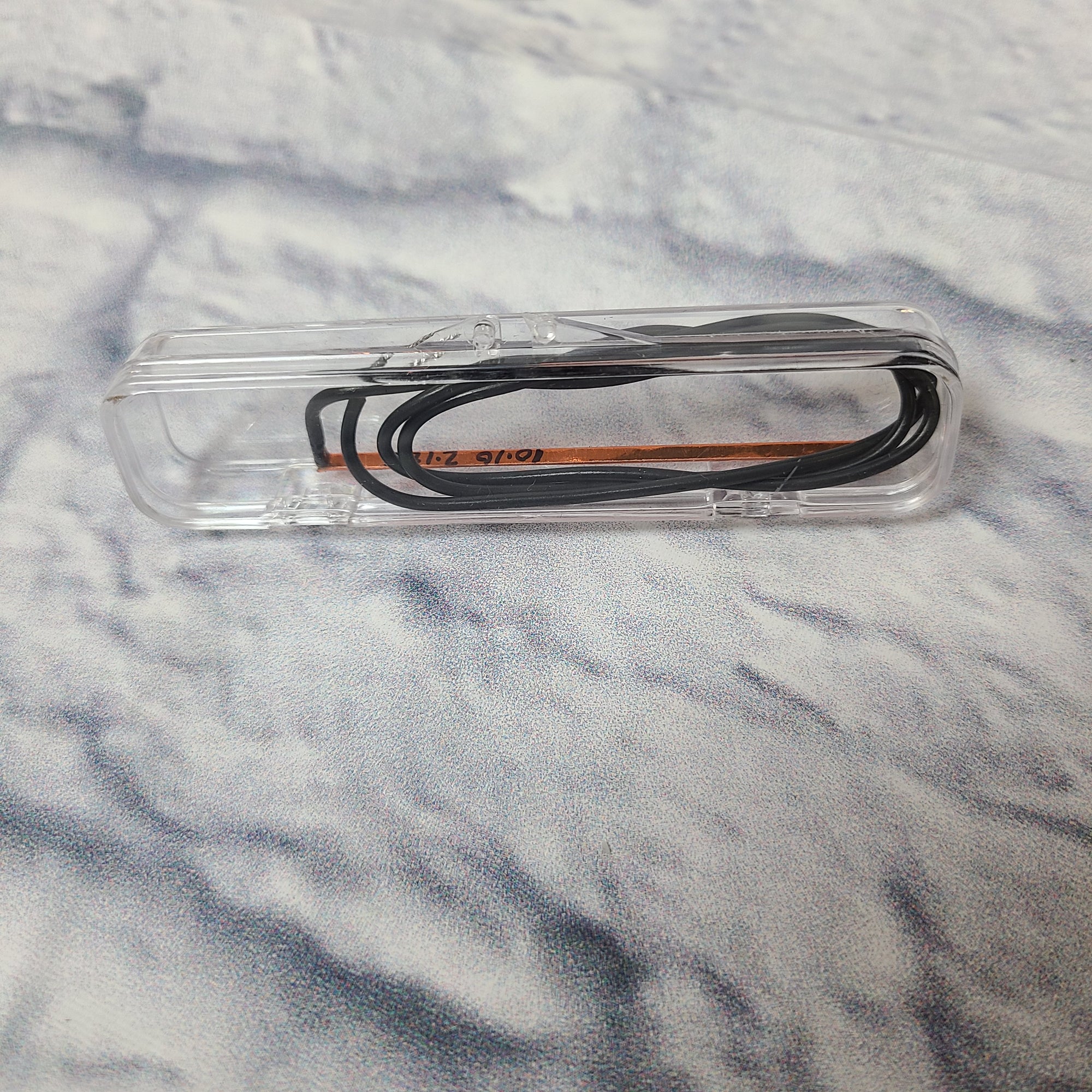Fishman Fishman Pro-AG0-094 AG-Series Undersaddle Passive Piezo-Electric Pickup For 6-string Acoustic Guitar