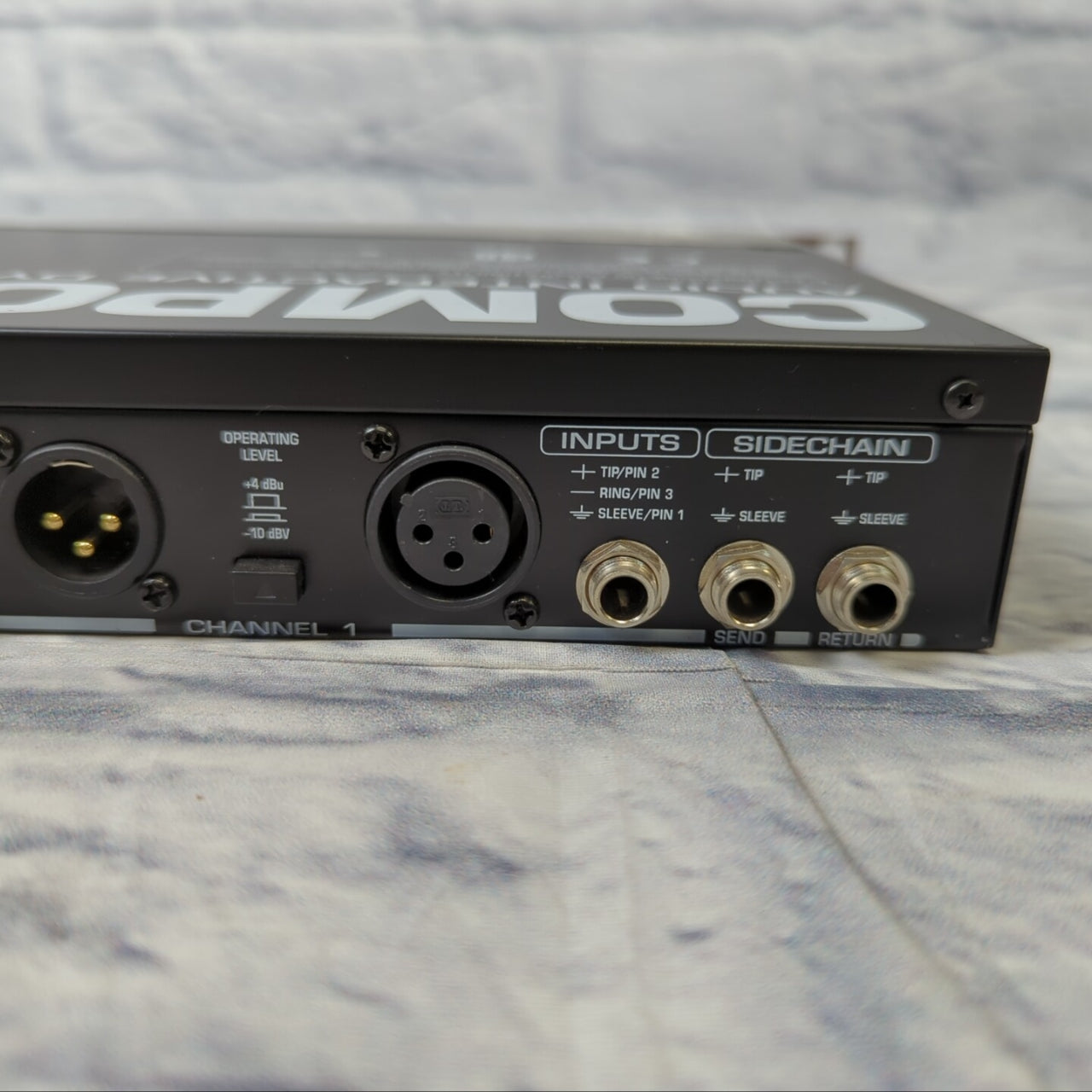 Behringer MDX2600 Composer Pro-XL Rack Compressor / Limiter