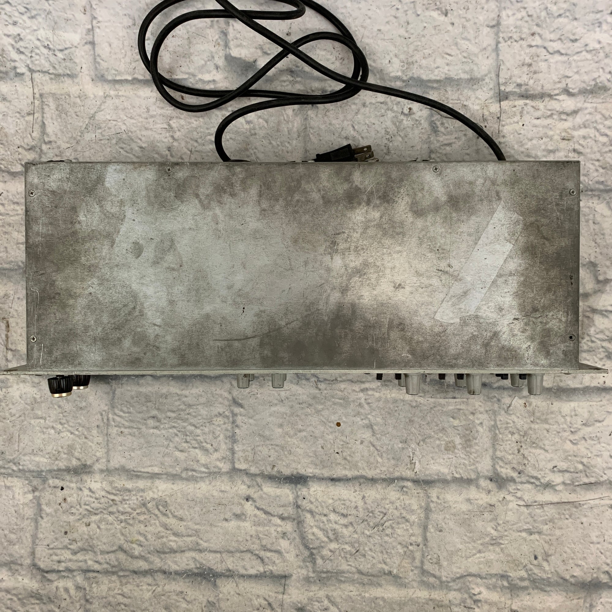 Furman X-424 Crossover Rack Unit