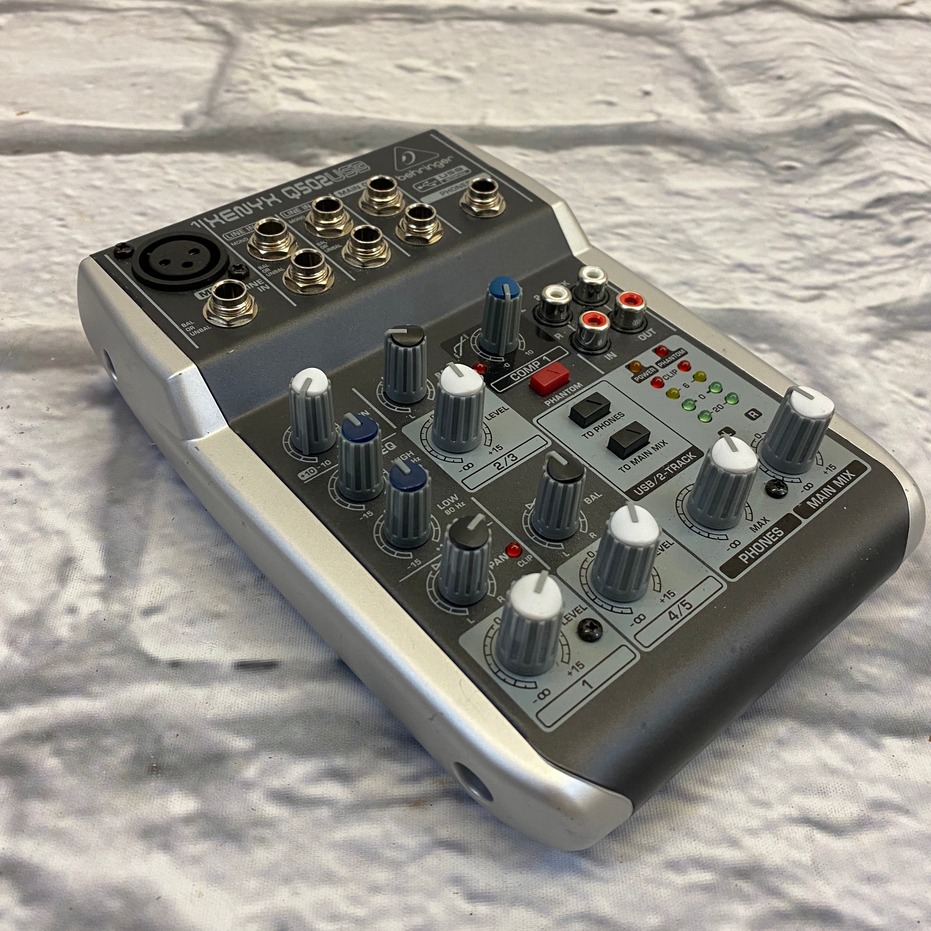 Behringer Xenyx Q502USB Mixer - Evolution Music