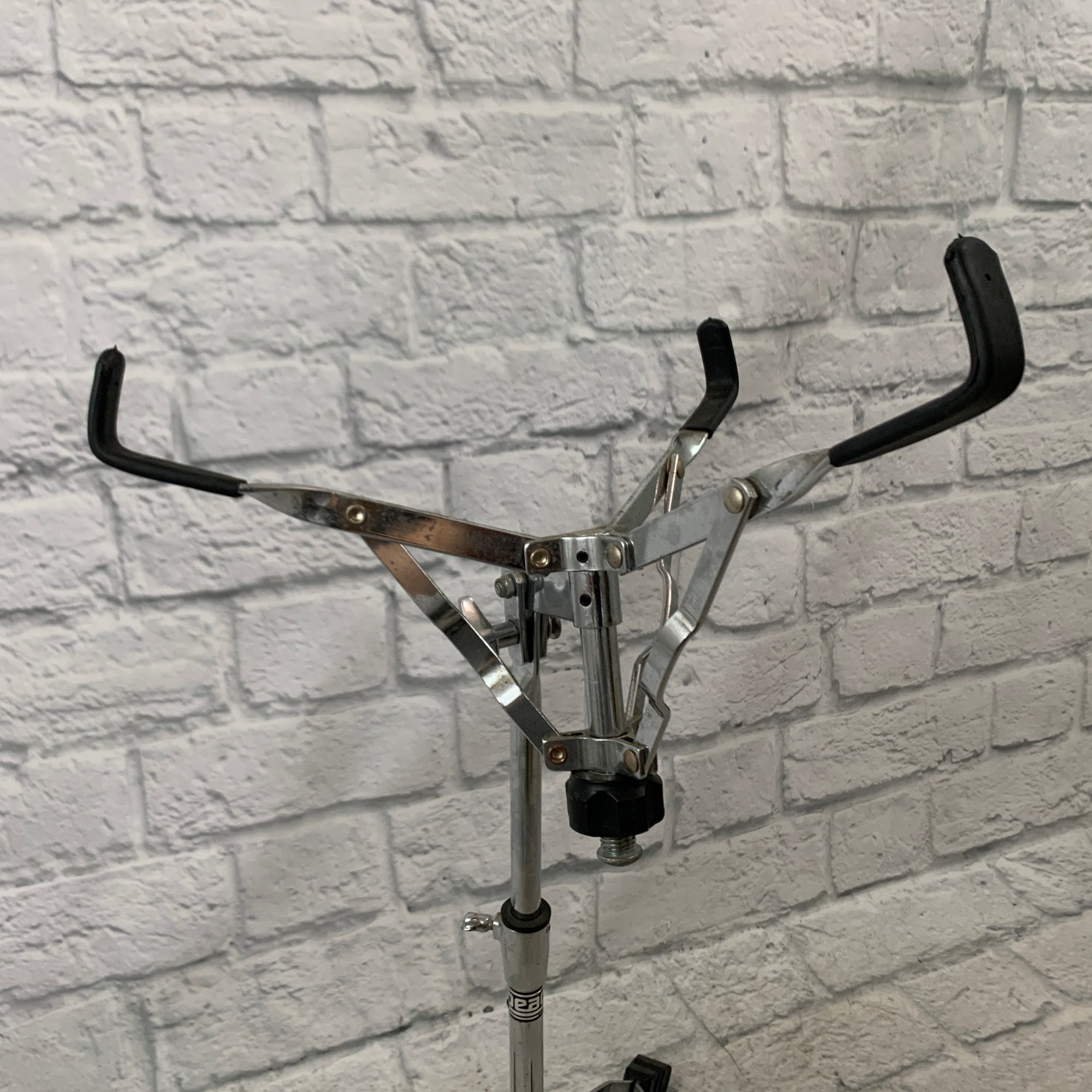 Peace Snare Stand
