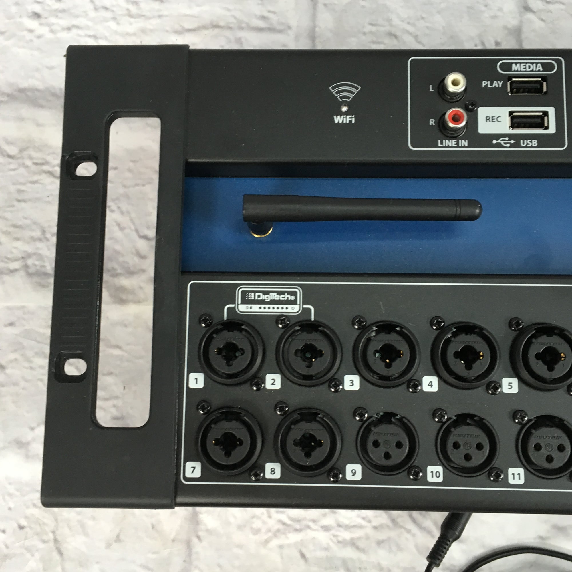 Soundcraft UIO16 16 Channel Wifi Mixer