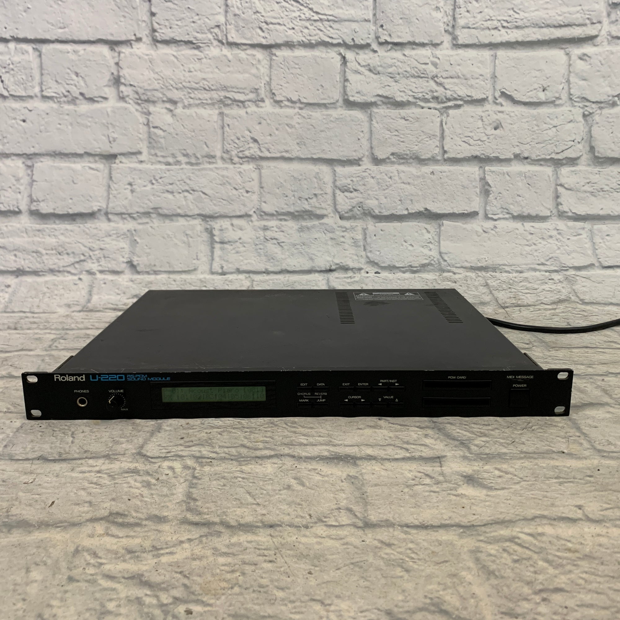 Roland U-220 RS PCM Sound Module Rackmount Synth