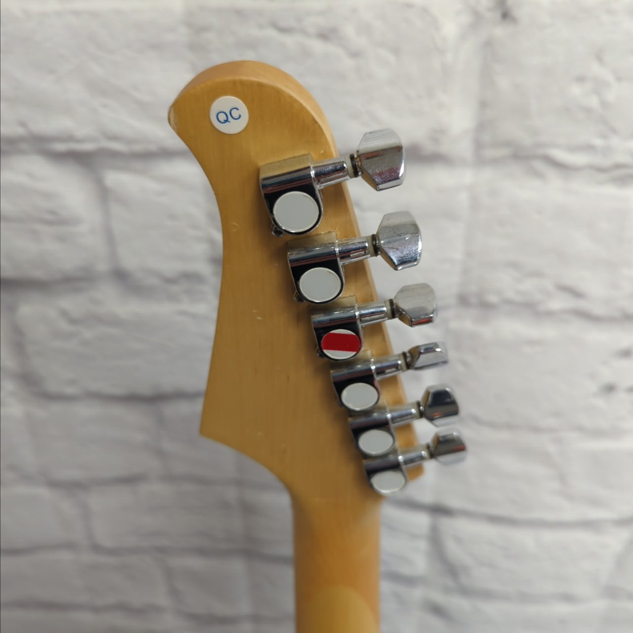 Silvertone SS11 Electric Guitar Black