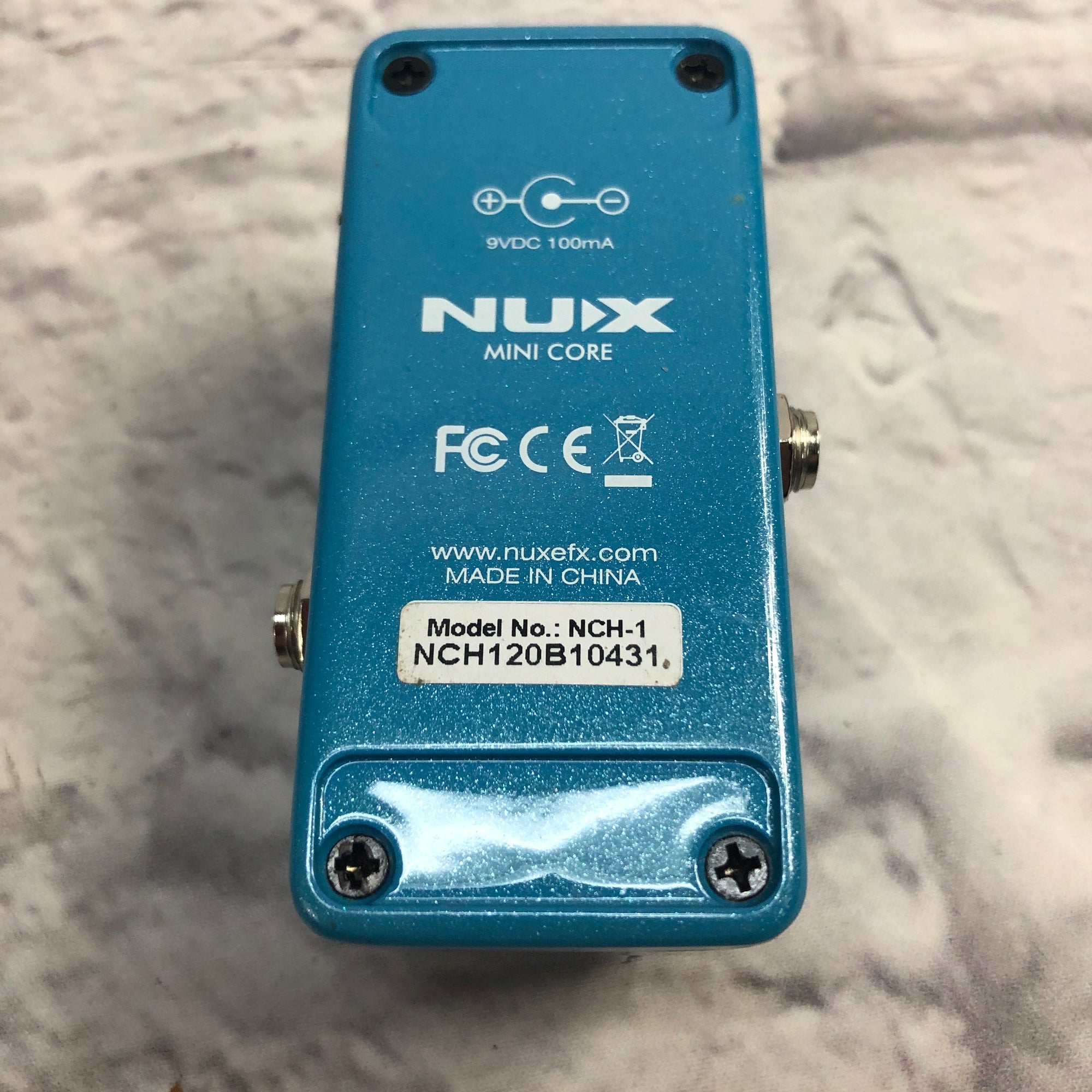 NuX Monterey Vibe Mini Vibrato Pedal