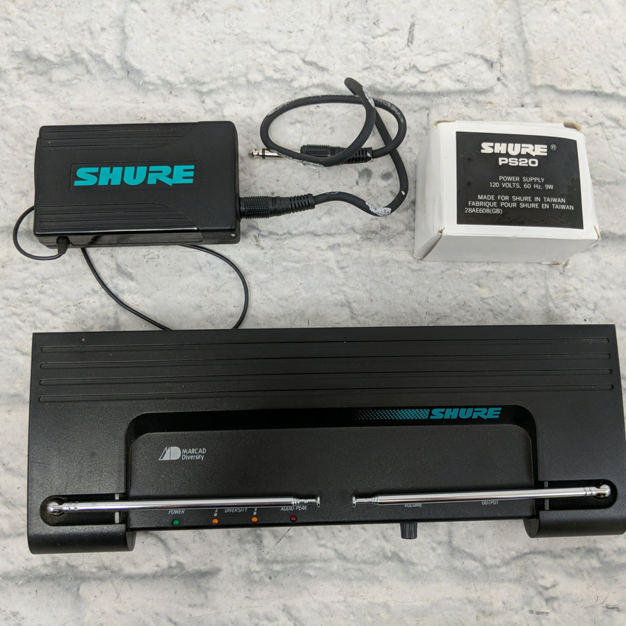 Shure Wireless Guitar System T4G Diversity Receiver and T1G Transmitter