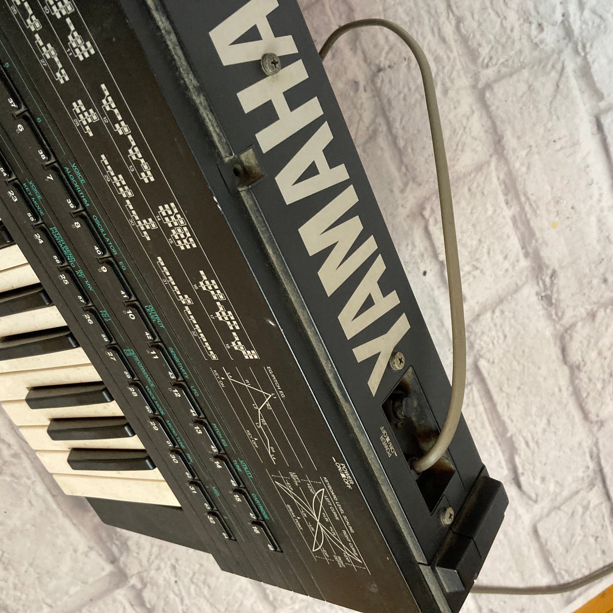 Yamaha DX7 Digital Synth