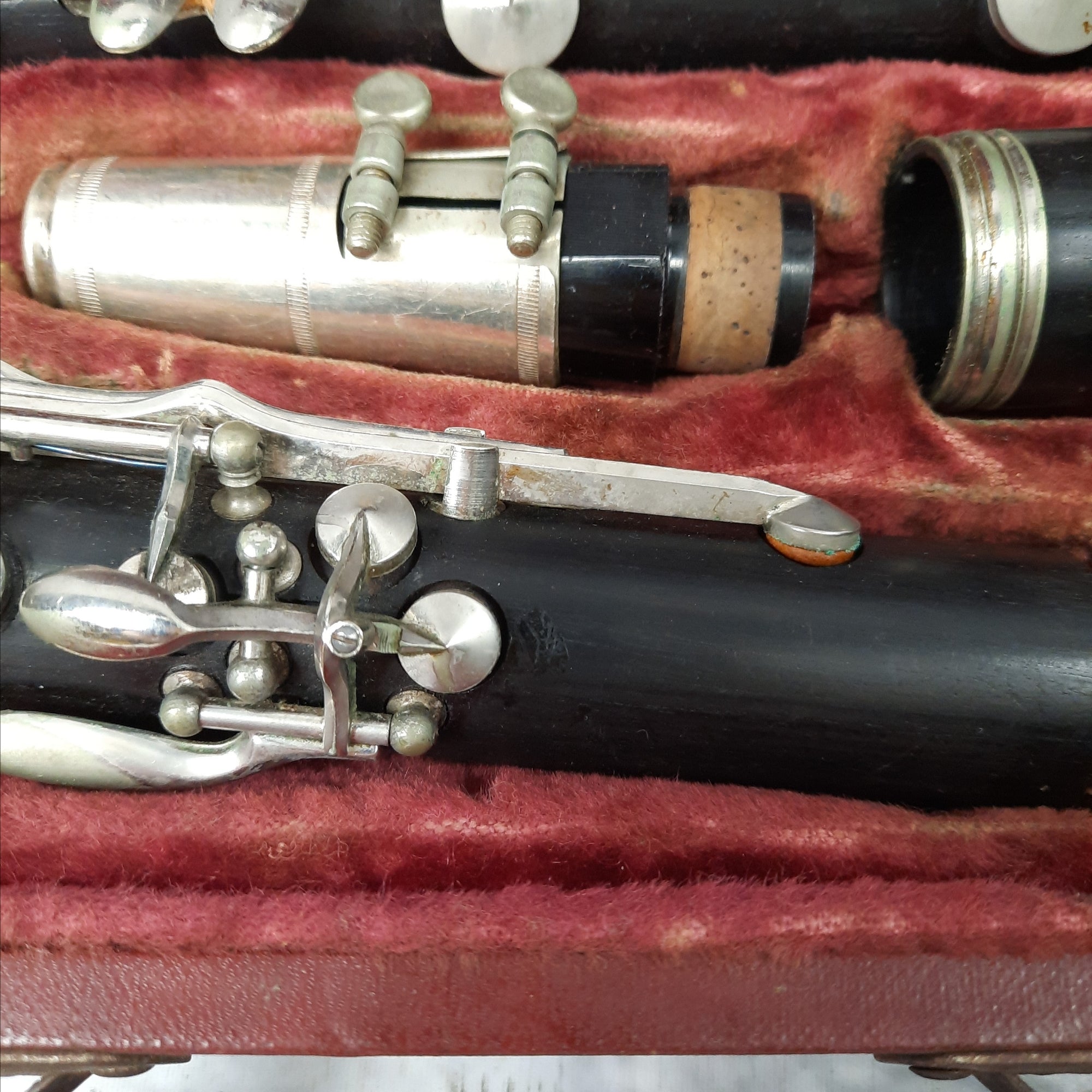 Vintage Artiste clarinet with case and mouthpiece