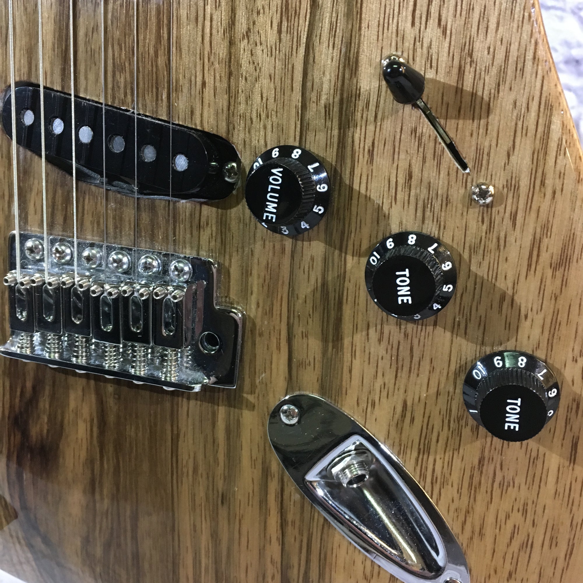 ** Gatto S Style Natural Black Limba with TKL Gig Bag