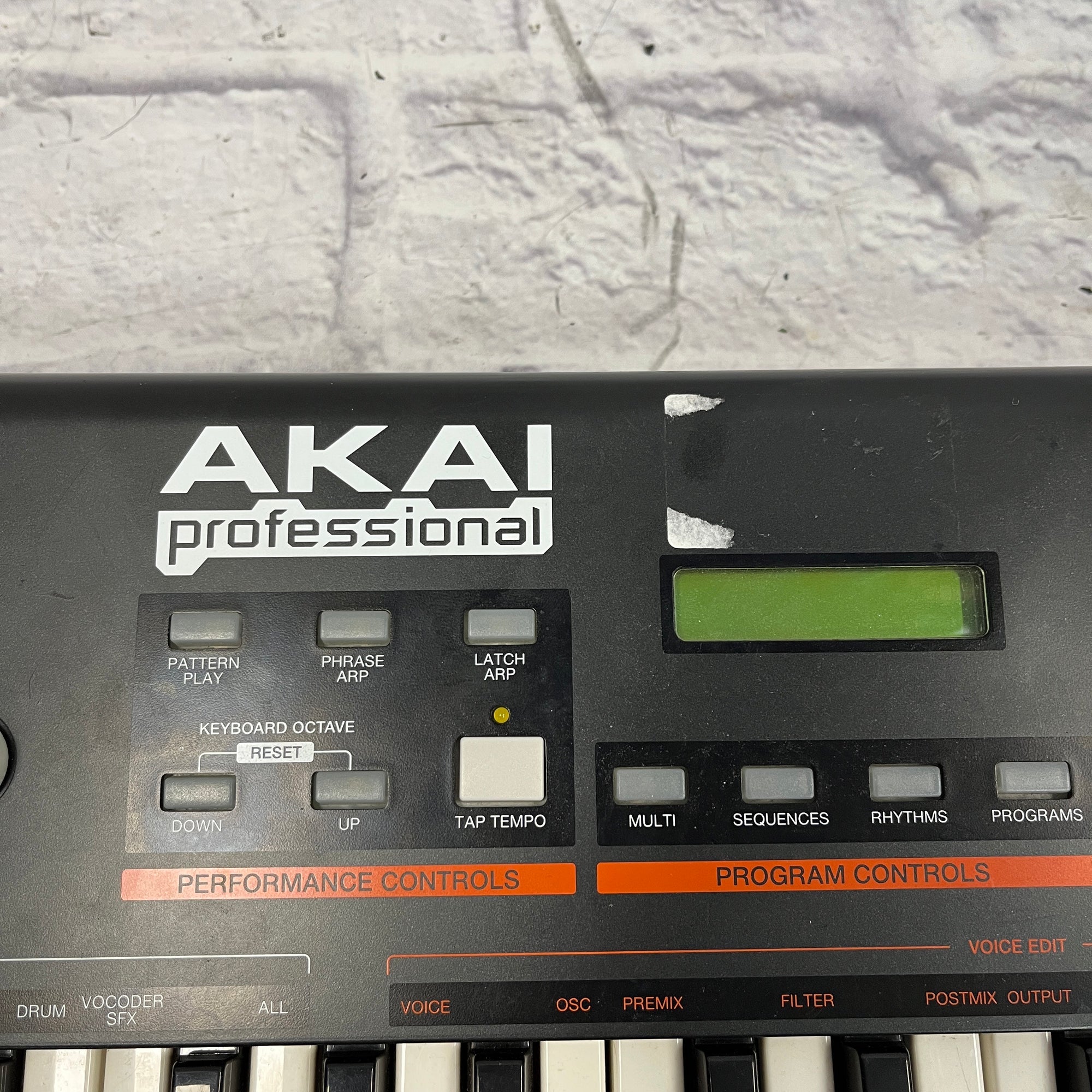 Akai MINIAK Virtual Analog Synthesizer