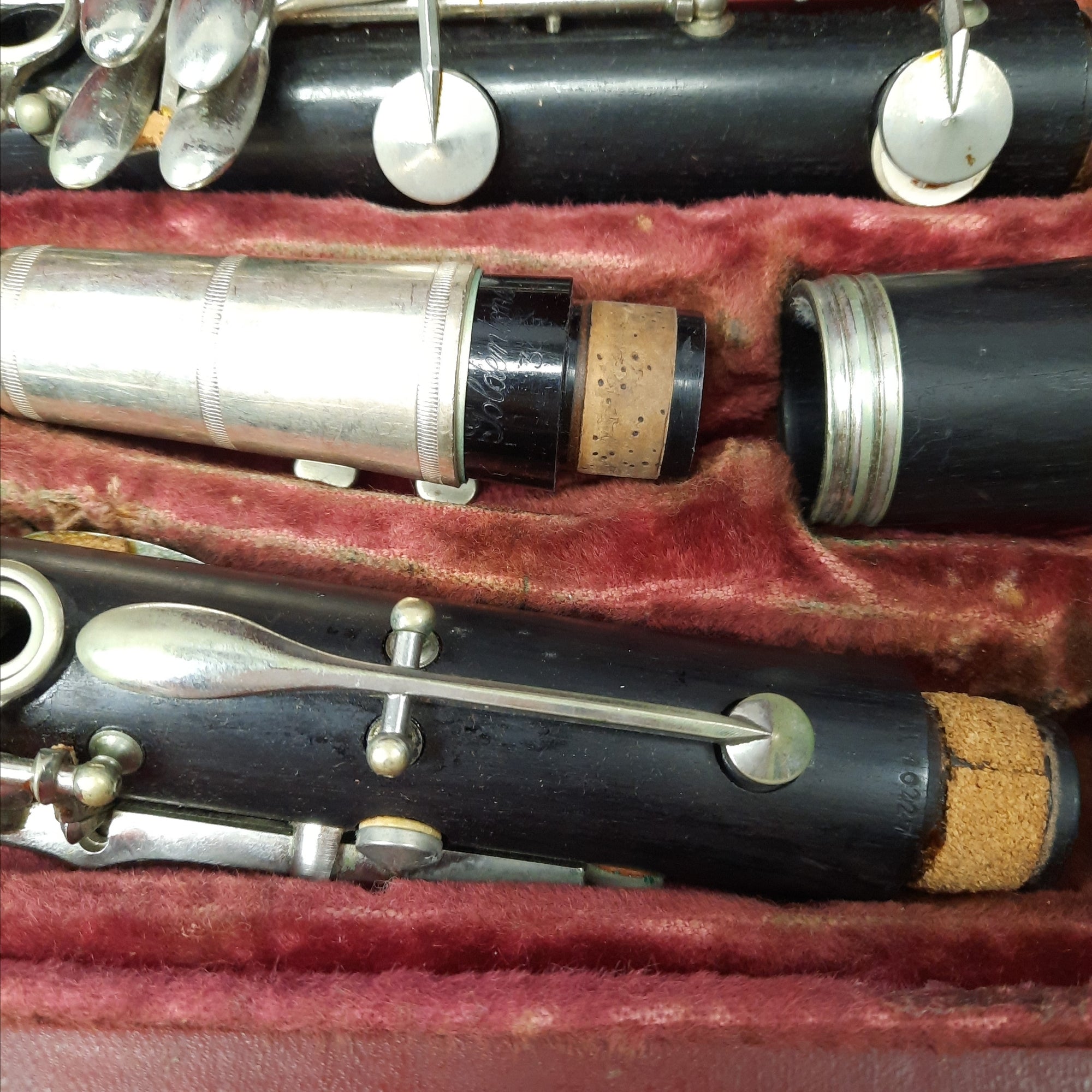 Vintage Artiste clarinet with case and mouthpiece
