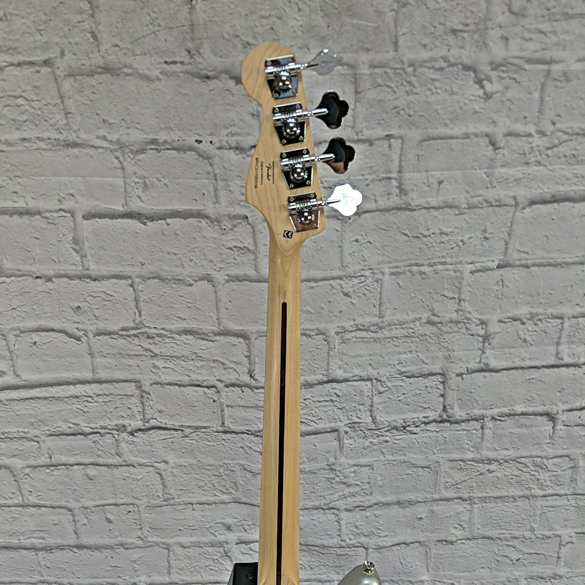 Squier Vintage Modified Jaguar Bass Silver