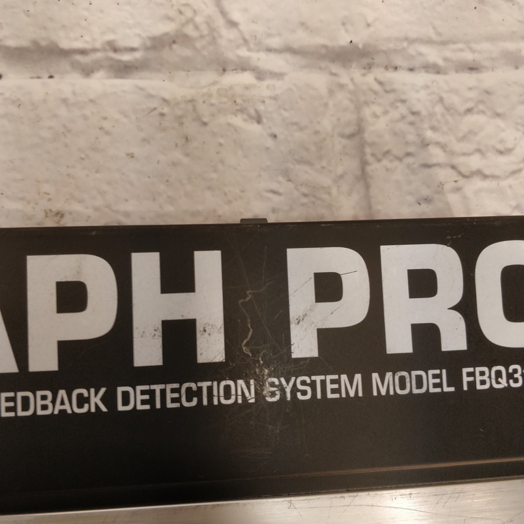 Behringer Ultragraph Pro FBQ3102 - 31-band Stereo Graphic EQ