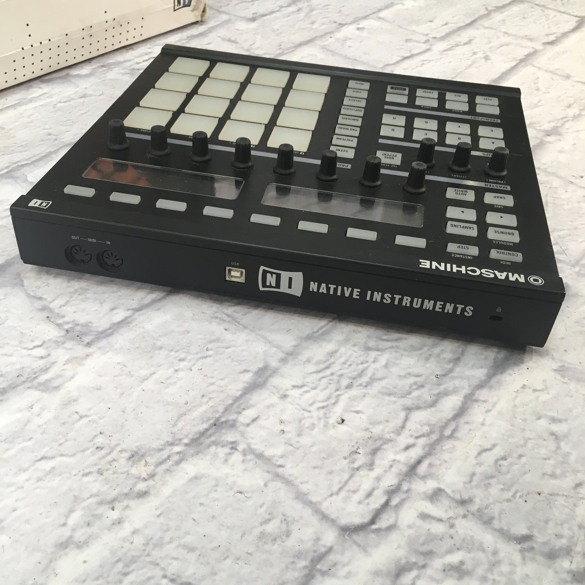Native Instruments Maschine Controller No USB